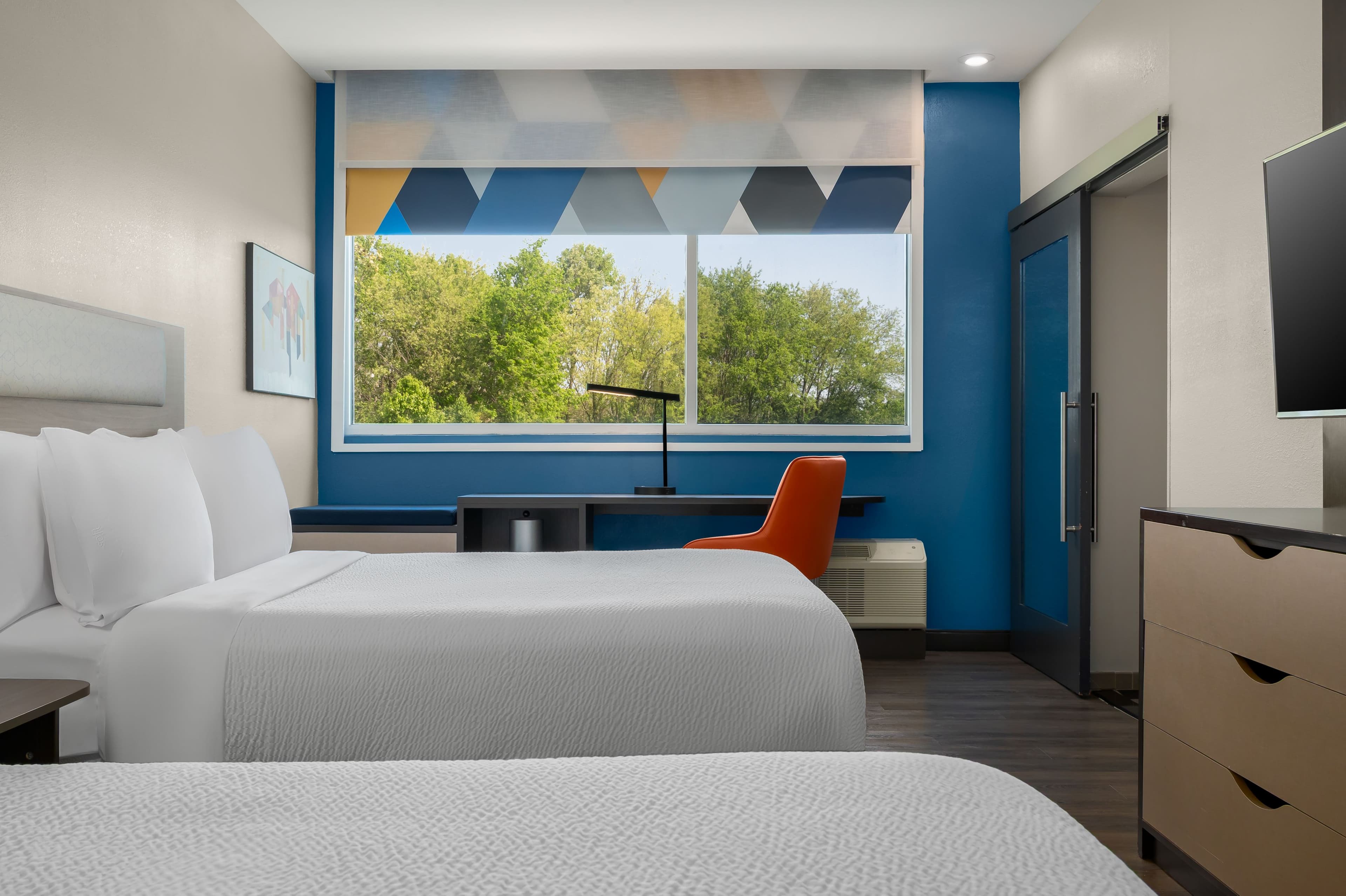 Holiday Inn Express Lexington - Horse Park Area — 11