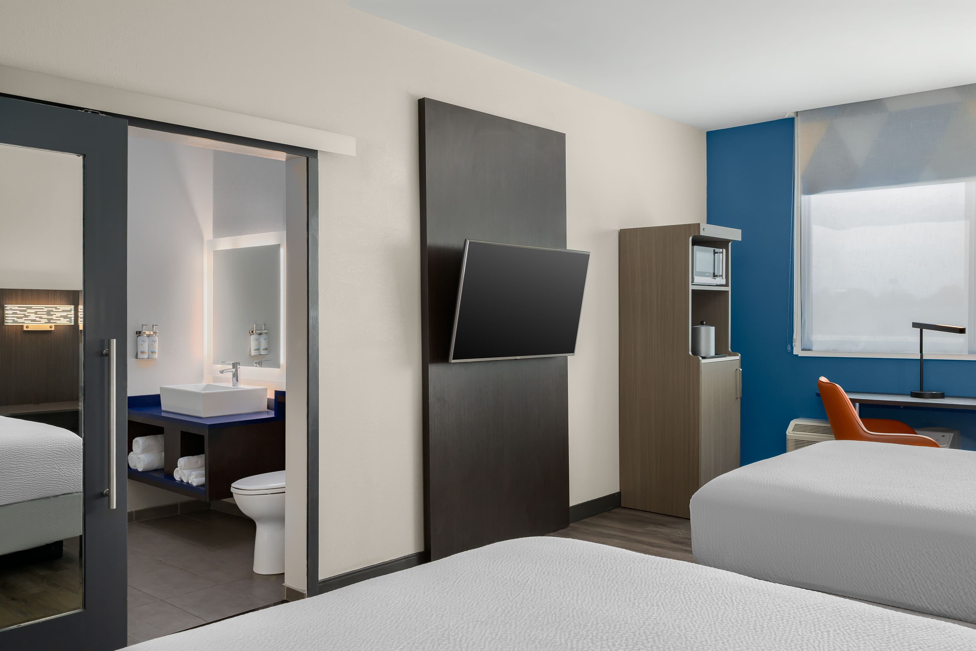 Holiday Inn Express Lexington - Horse Park Area — 8