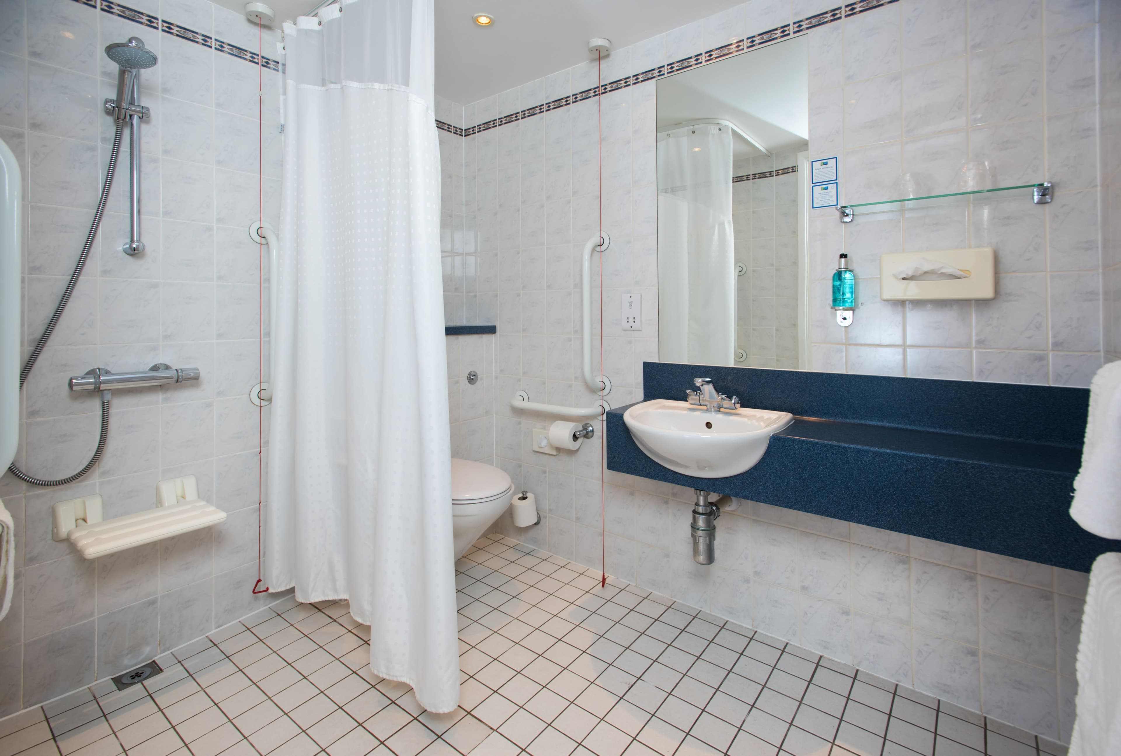 Holiday Inn Express Lichfield — 13