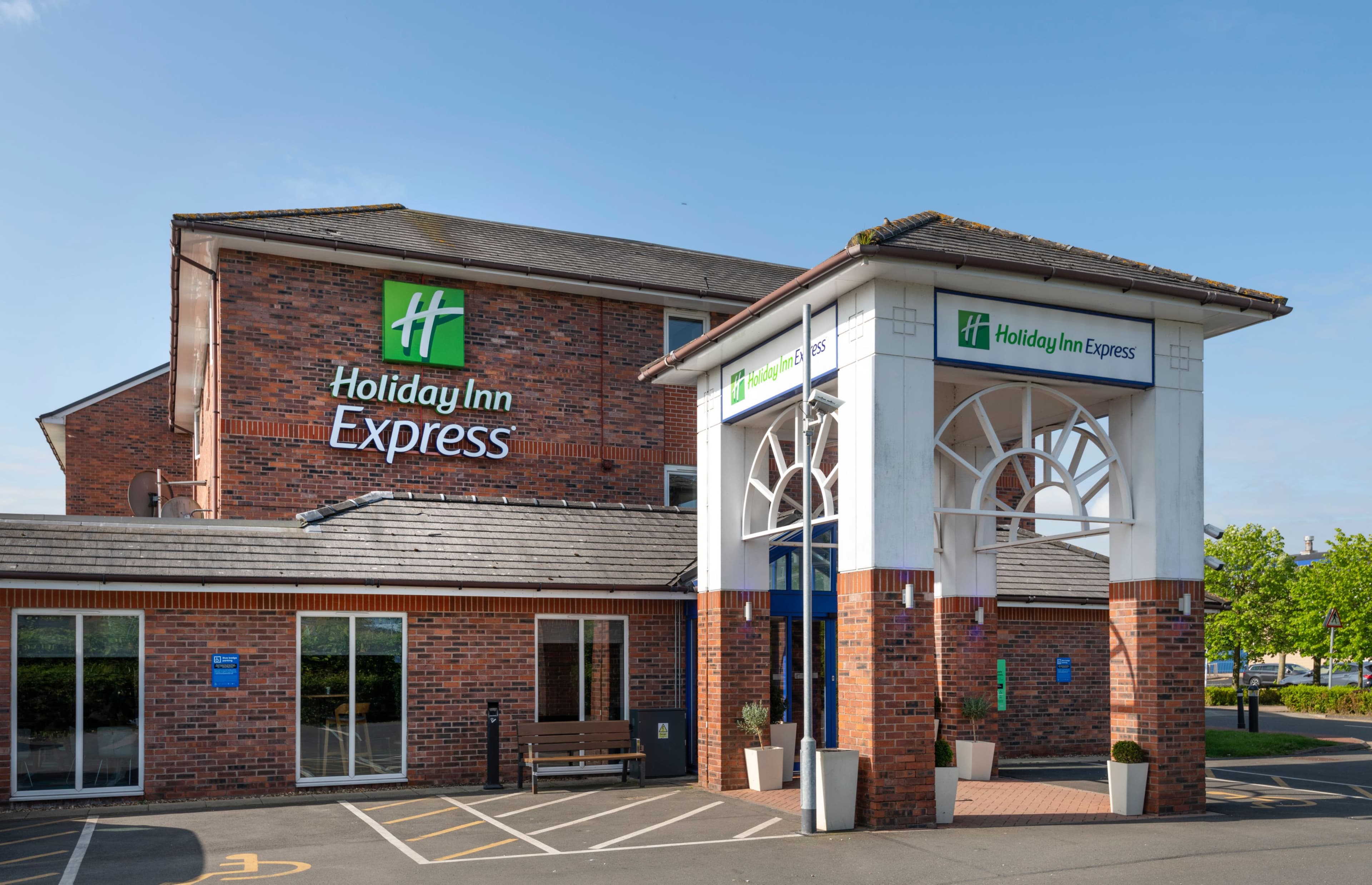 Holiday Inn Express Lichfield - Image 1