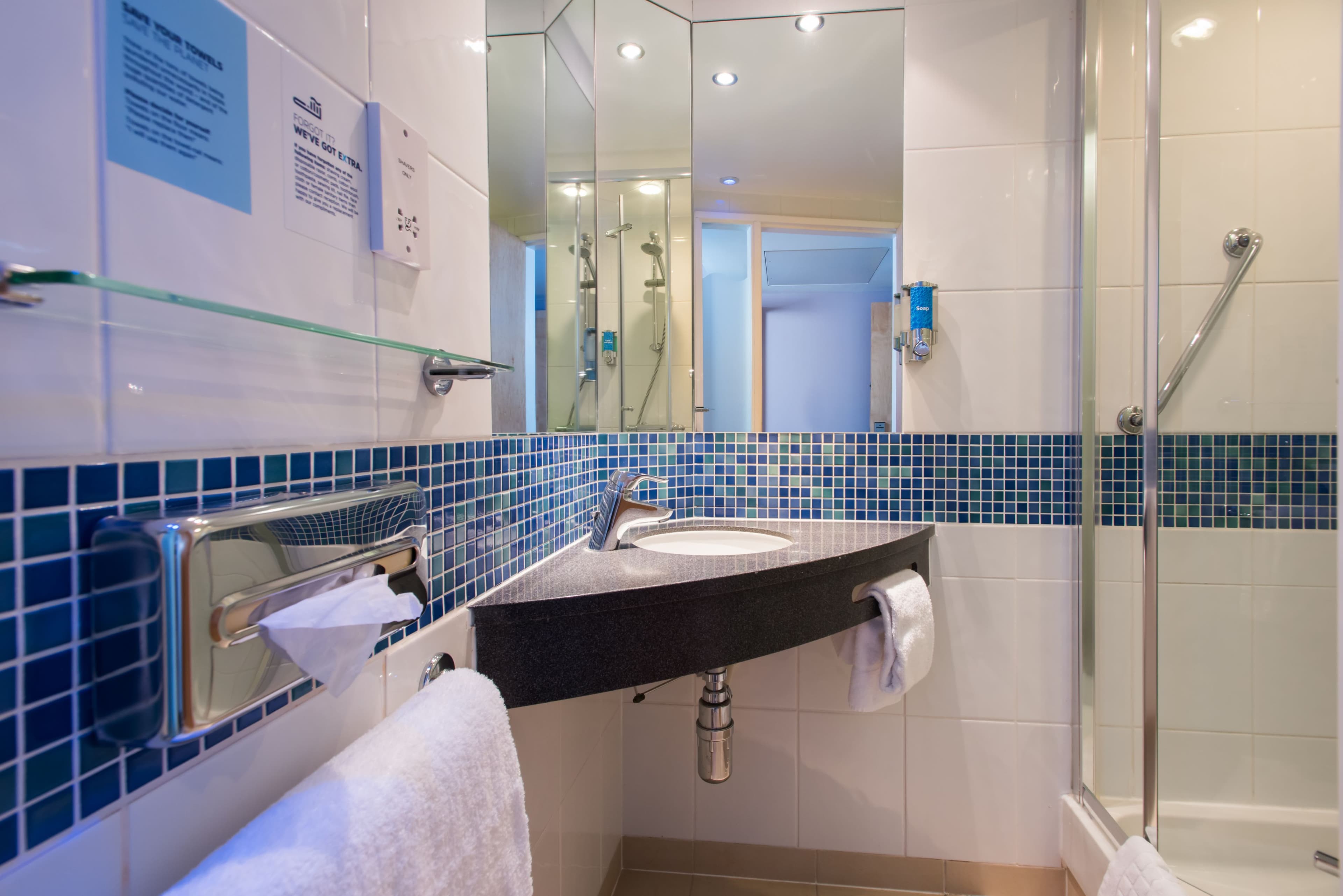 Holiday Inn Express Lincoln City Centre - Image 4