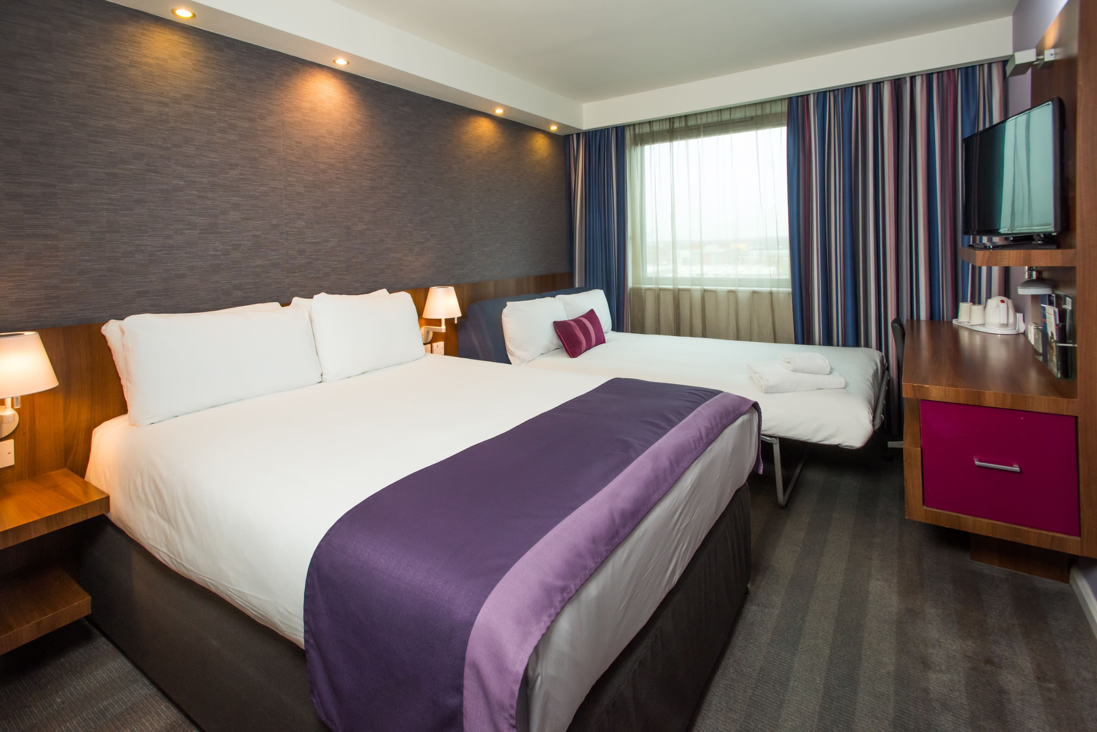 Holiday Inn Express Lincoln City Centre - Image 5