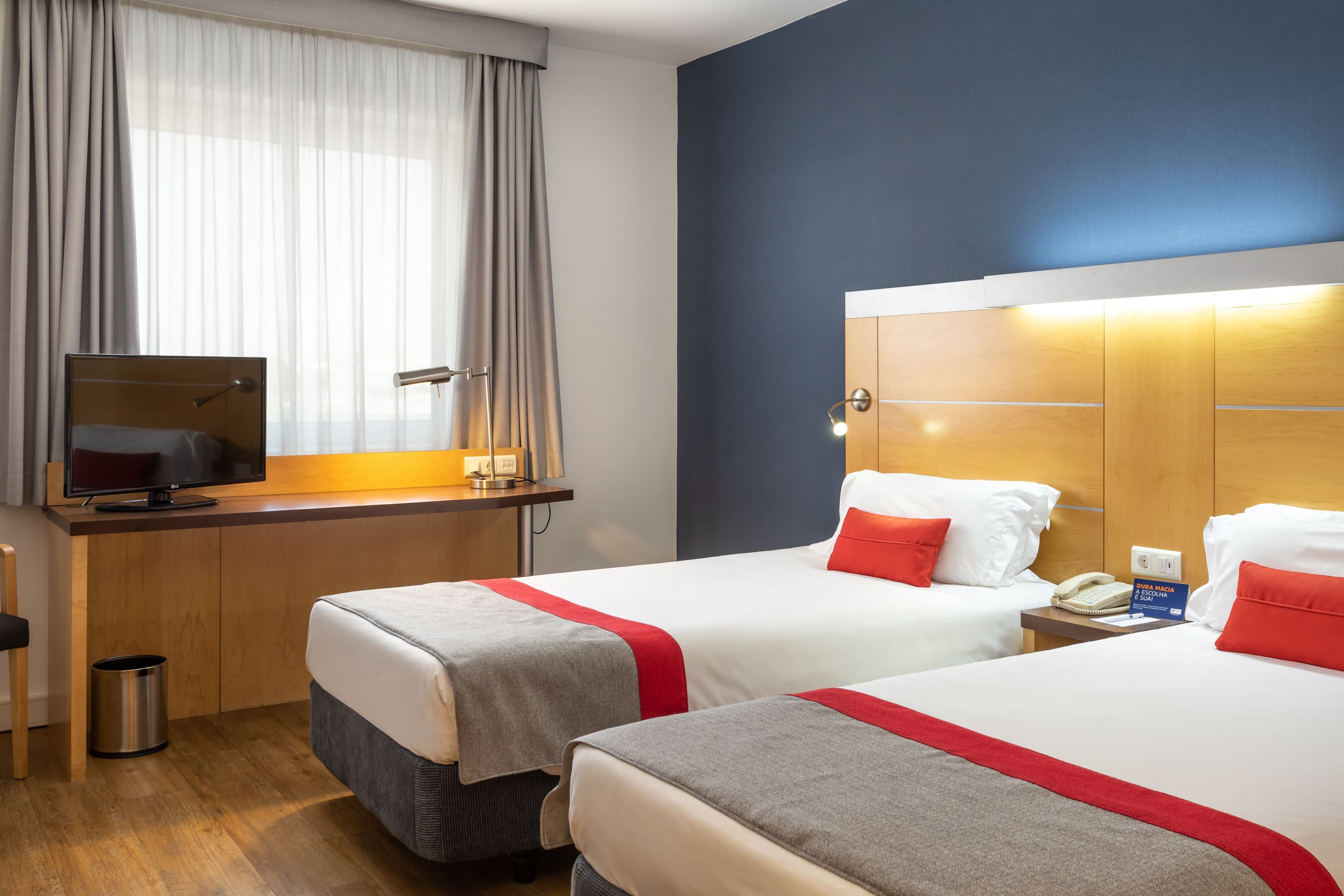 Holiday Inn Express Lisbon - Oeiras - Image 3