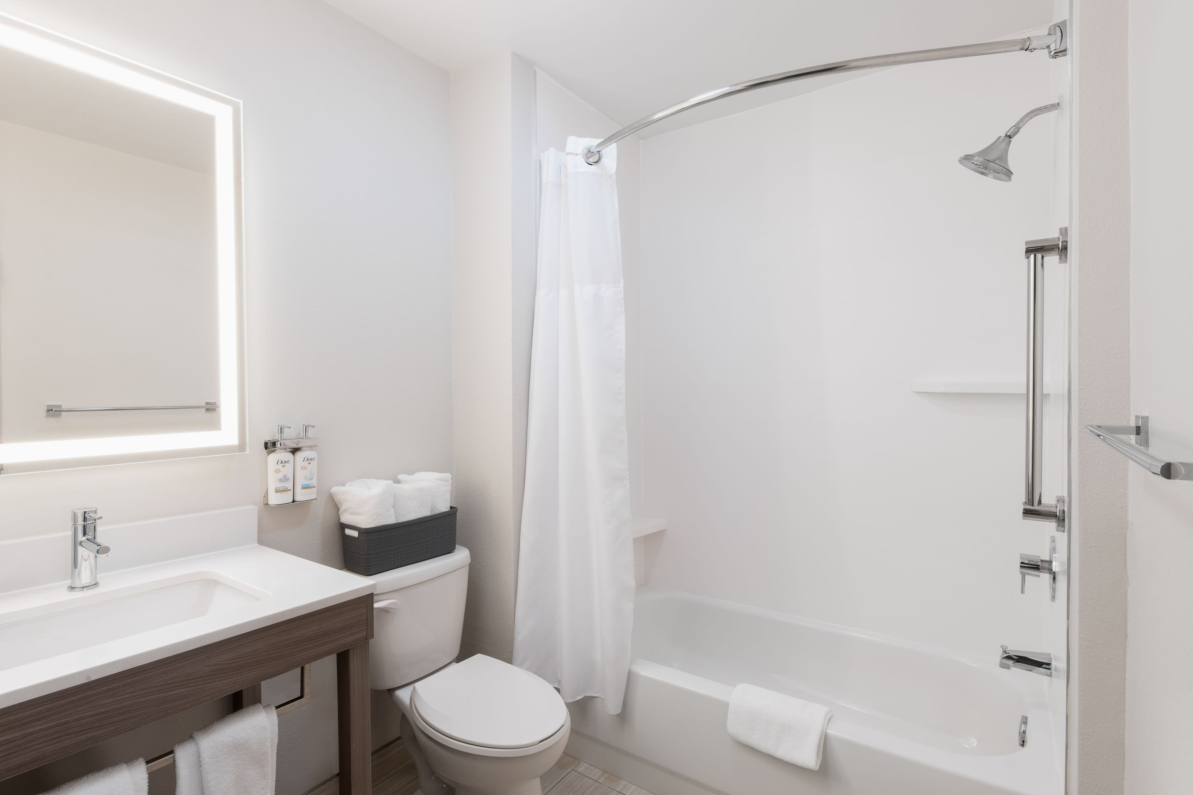 Holiday Inn Express Atlanta West - Theme Park Area — 40