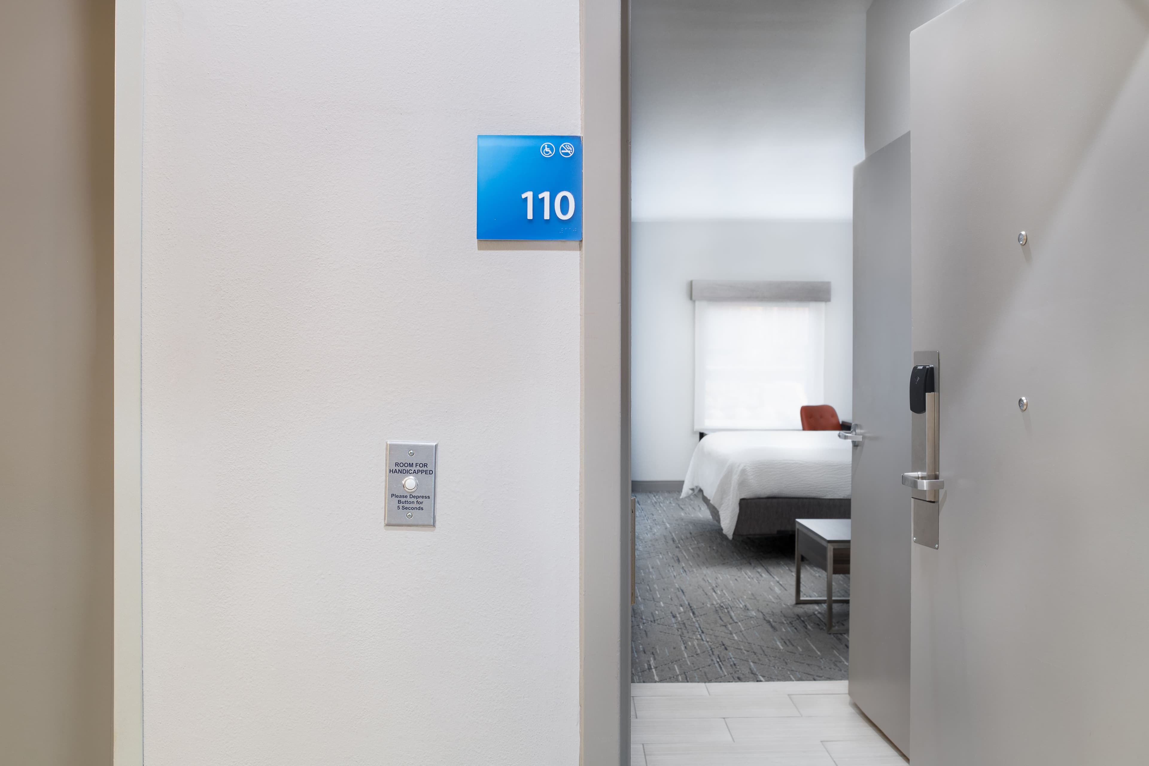 Holiday Inn Express Atlanta West - Theme Park Area — 15