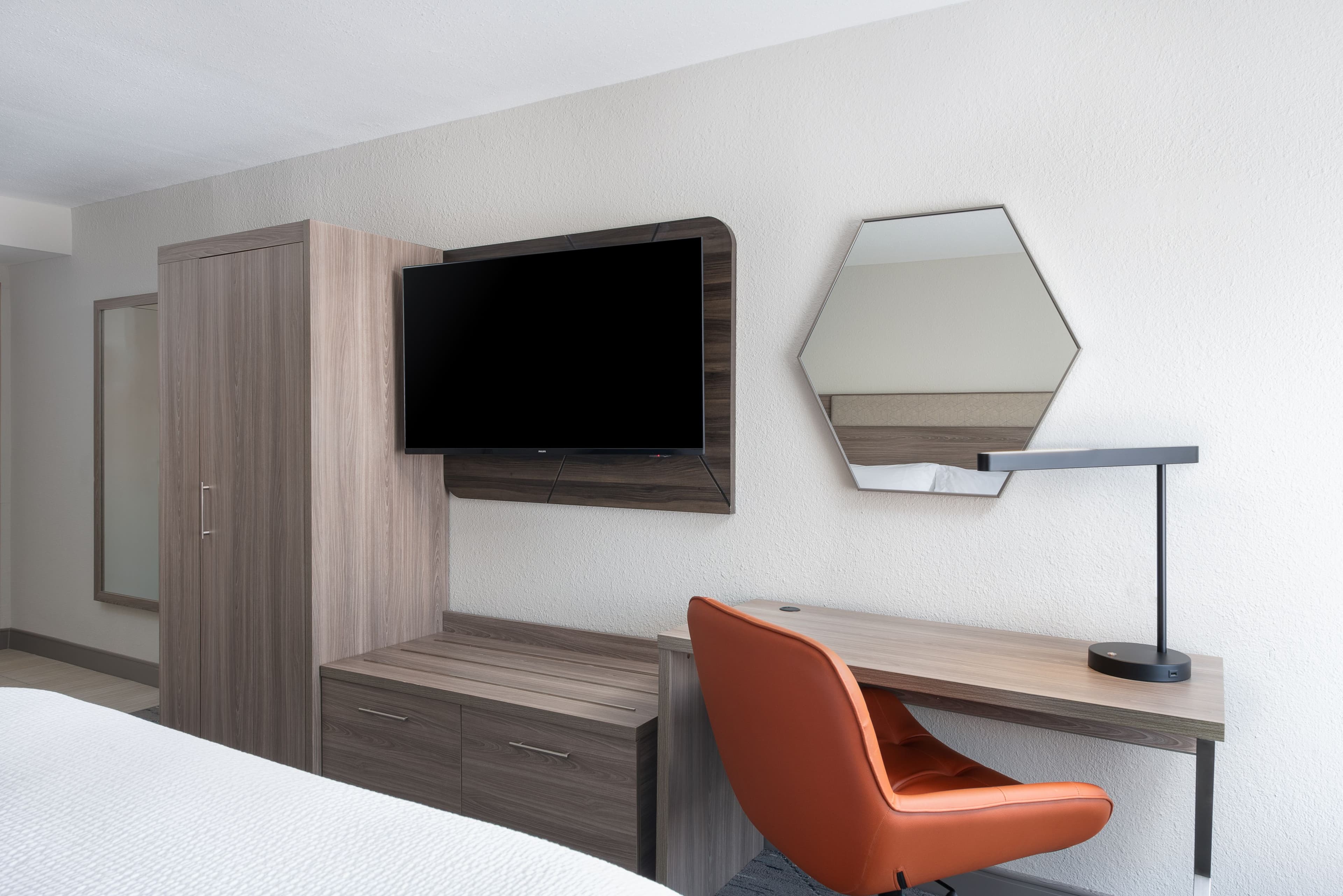 Holiday Inn Express Atlanta West - Theme Park Area — 9