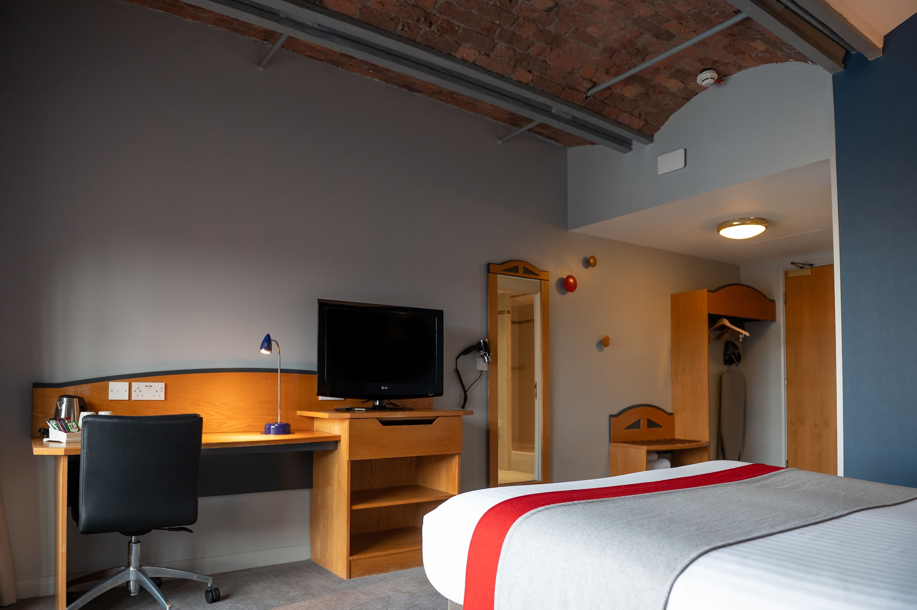 Holiday Inn Express Liverpool - Royal Albert Dock — 15