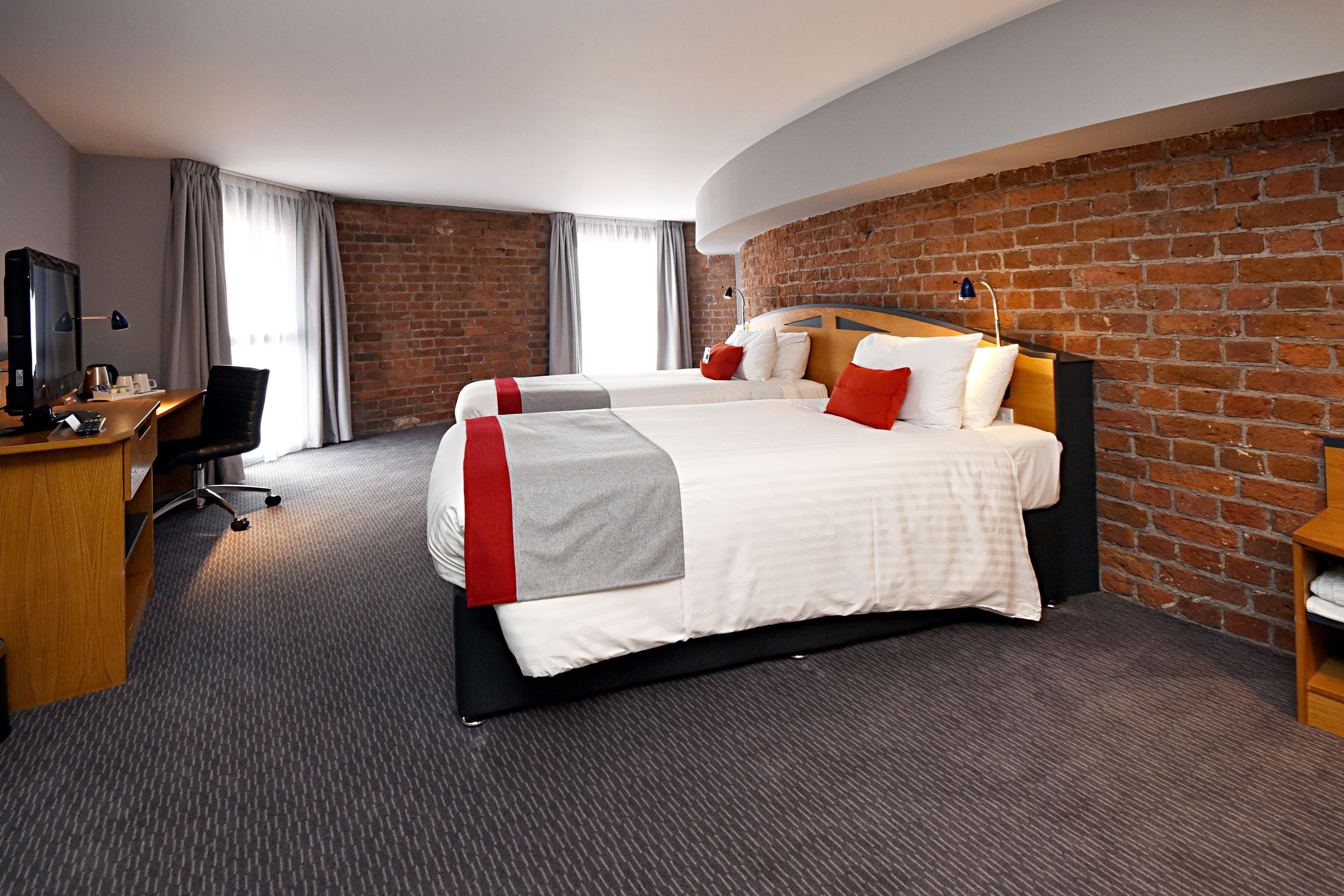 Holiday Inn Express Liverpool - Royal Albert Dock — 26