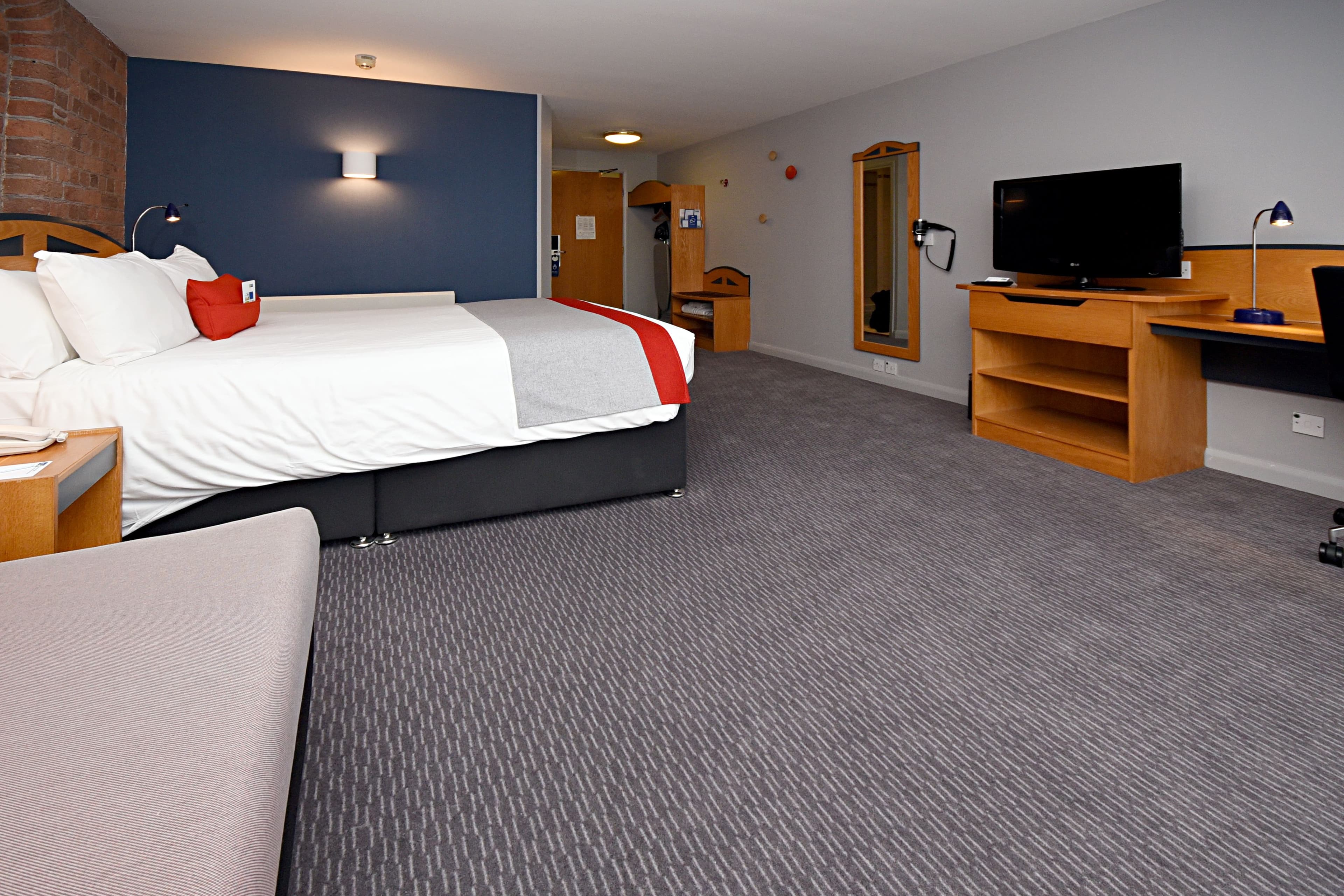 Holiday Inn Express Liverpool - Royal Albert Dock — 15