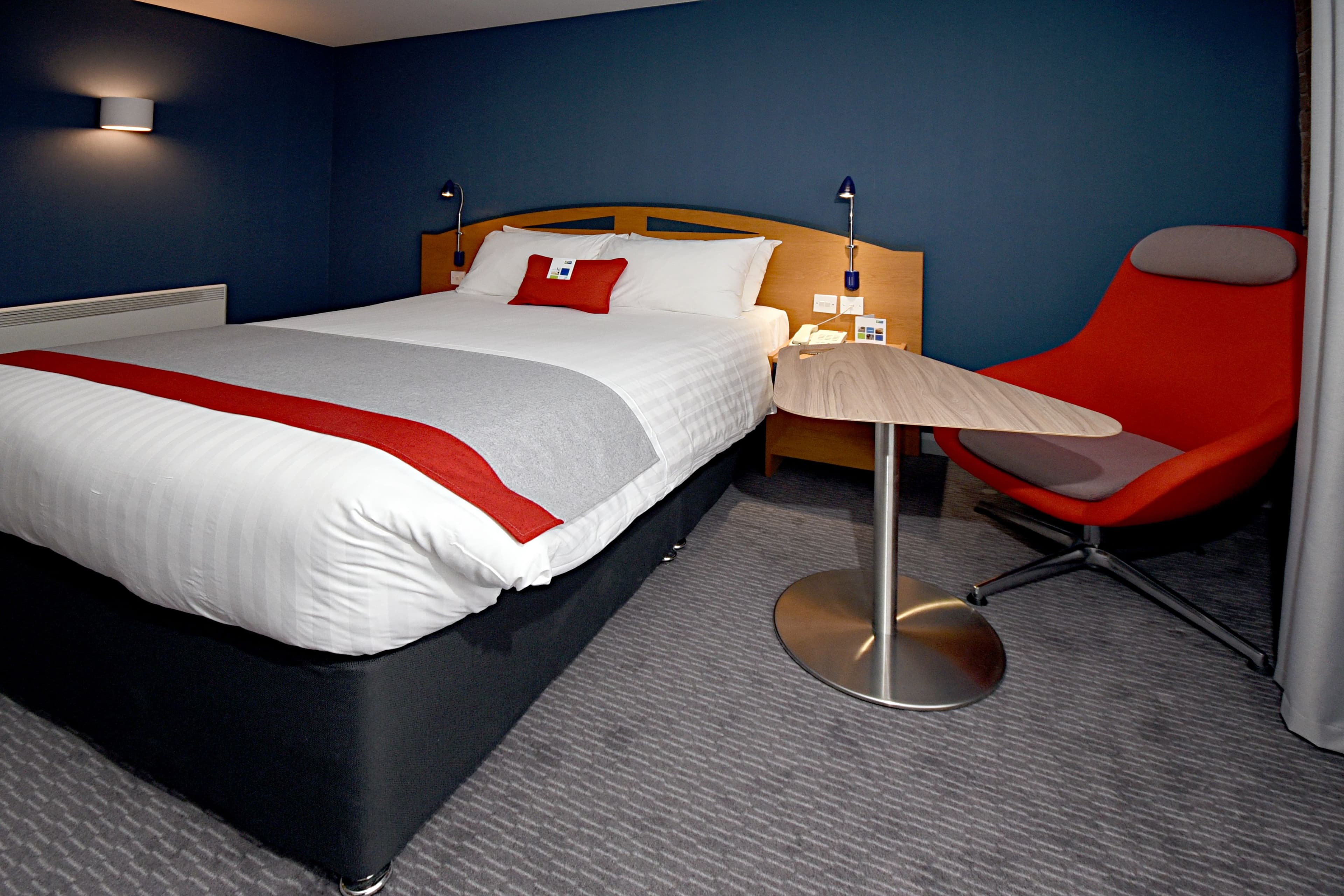 Holiday Inn Express Liverpool - Royal Albert Dock - Image 4