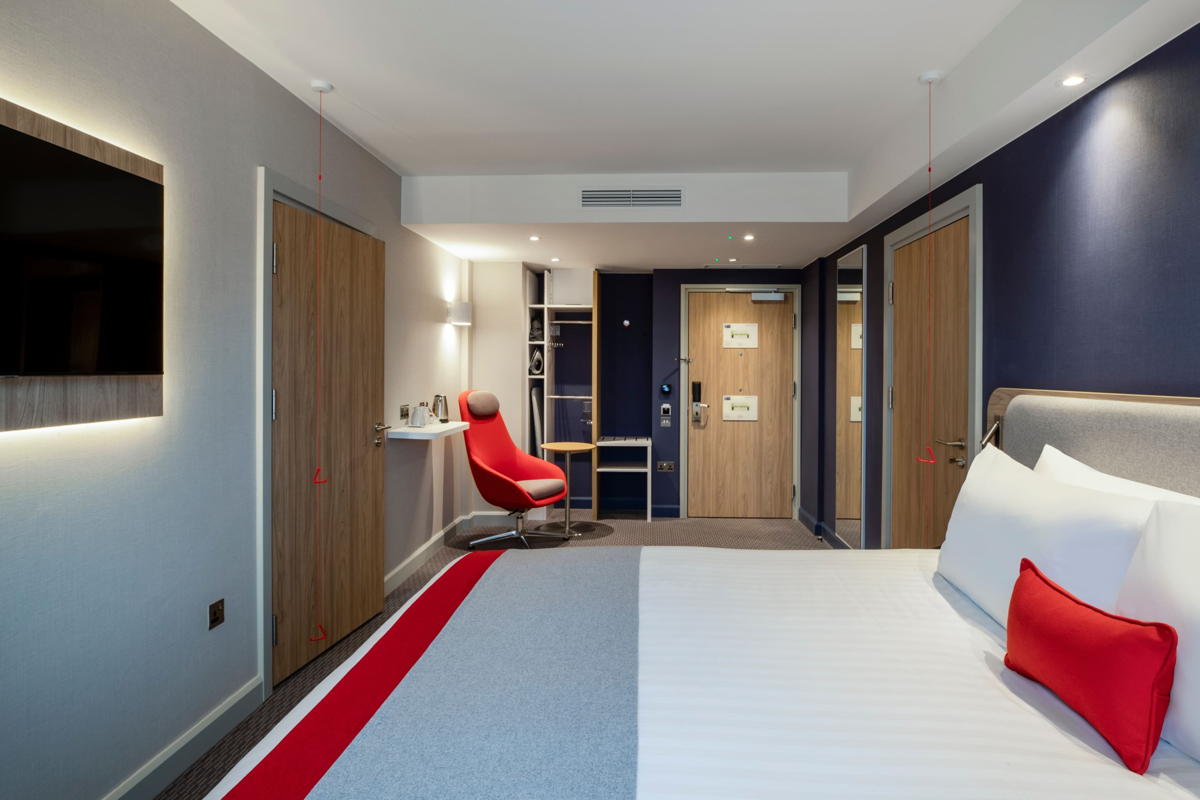 Holiday Inn Express Liverpool - Central - Image 2