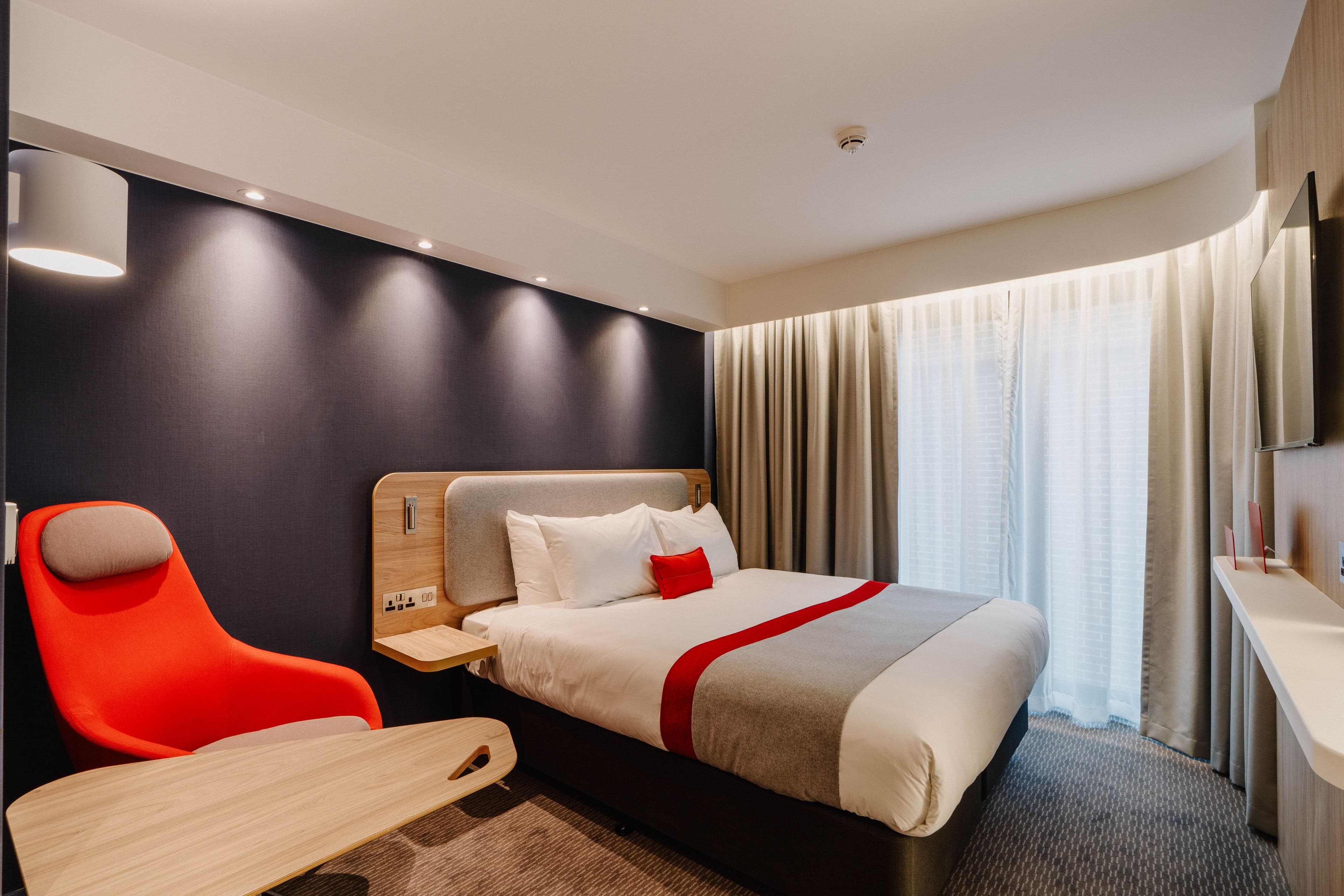 Standard Room with Free Hot Breakfast - Image 5