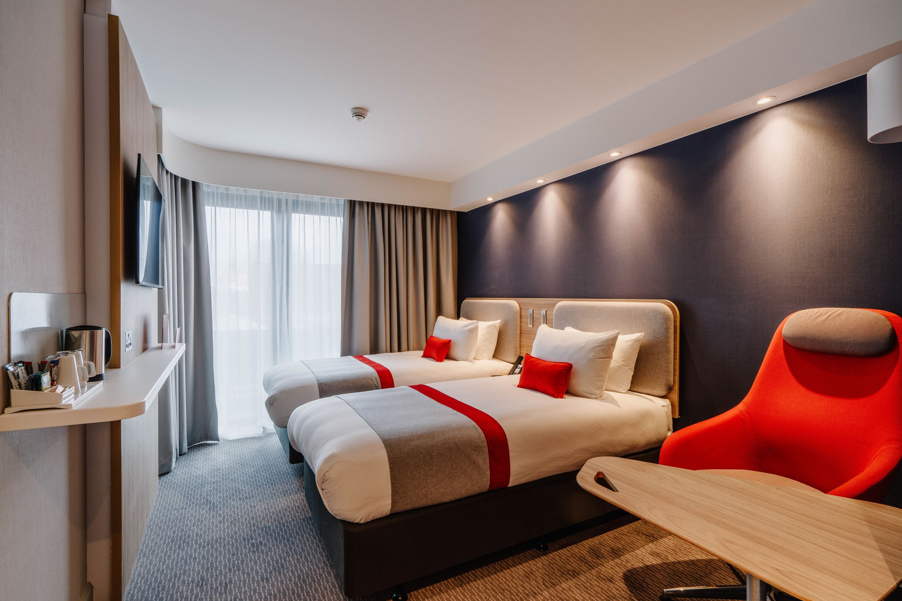 Standard Room with Free Hot Breakfast - Image 6
