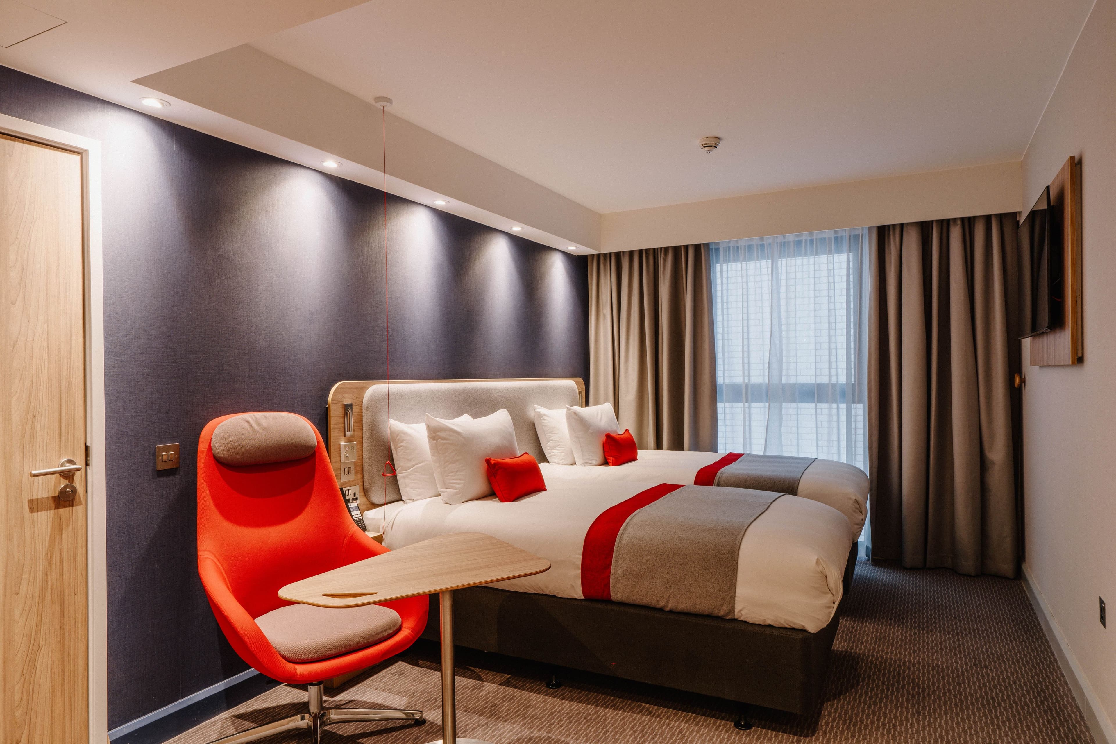 Standard Room with Free Hot Breakfast - Image 7
