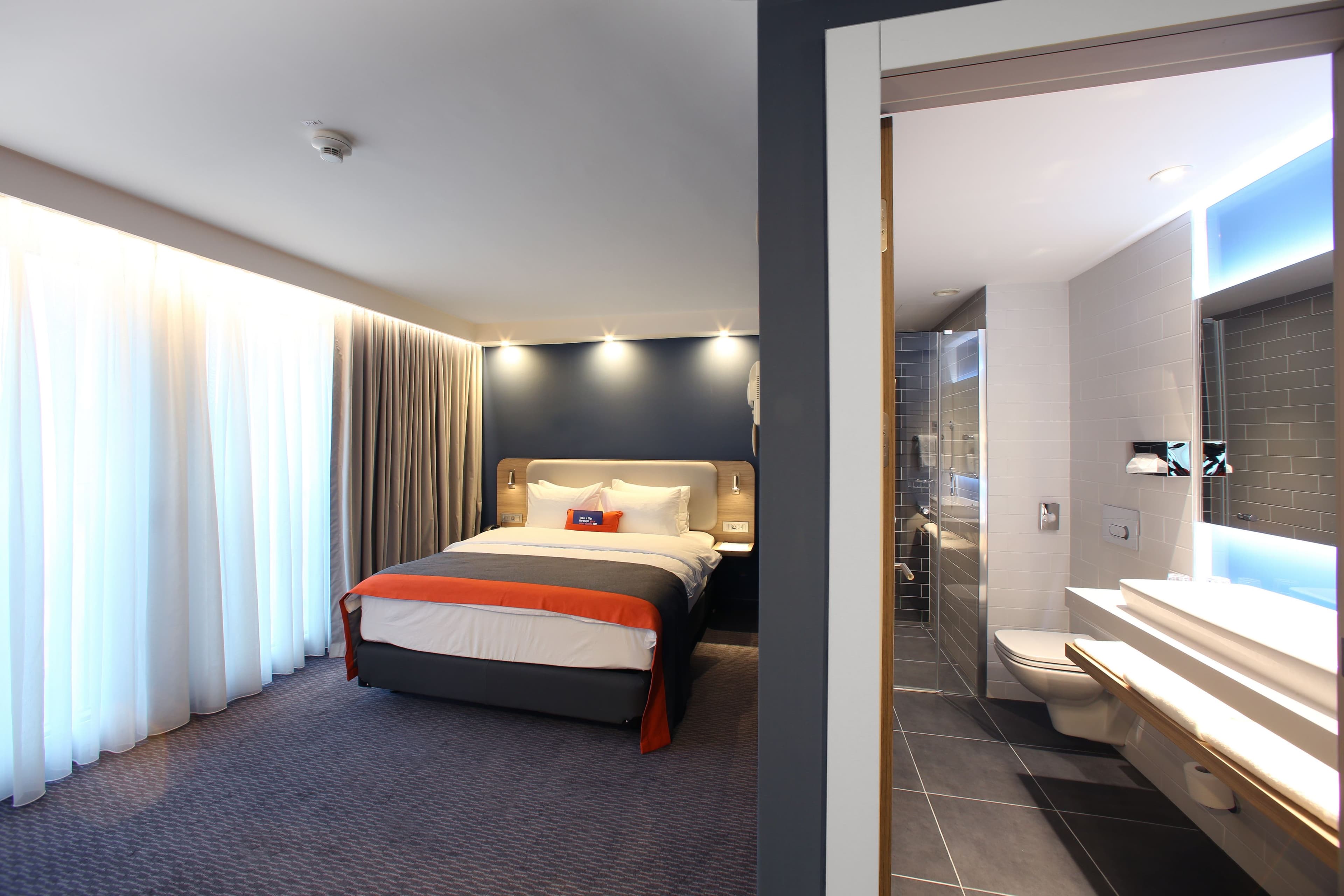 Holiday Inn Express Ljubljana — 10