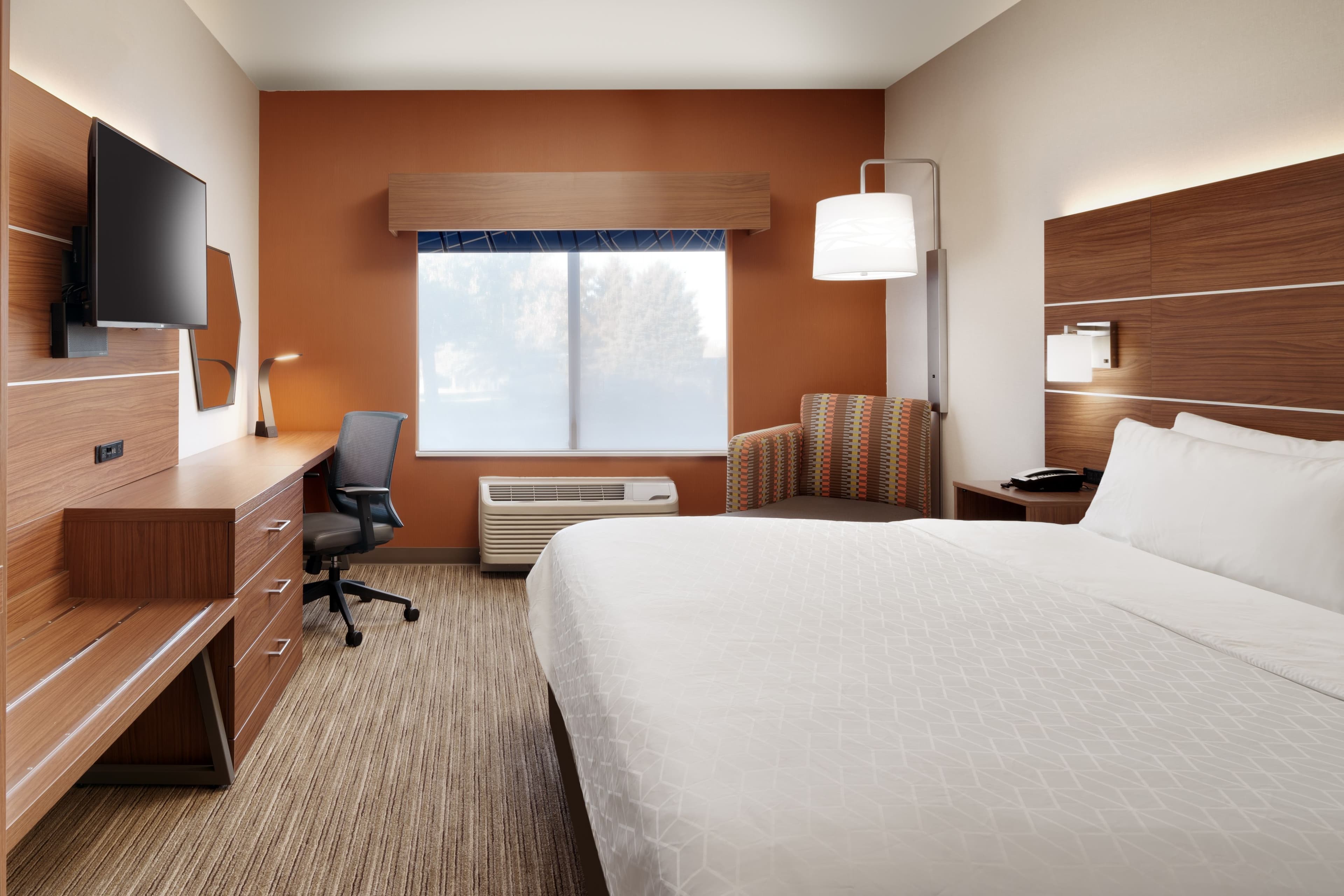 Holiday Inn Express Billings East - Image 5