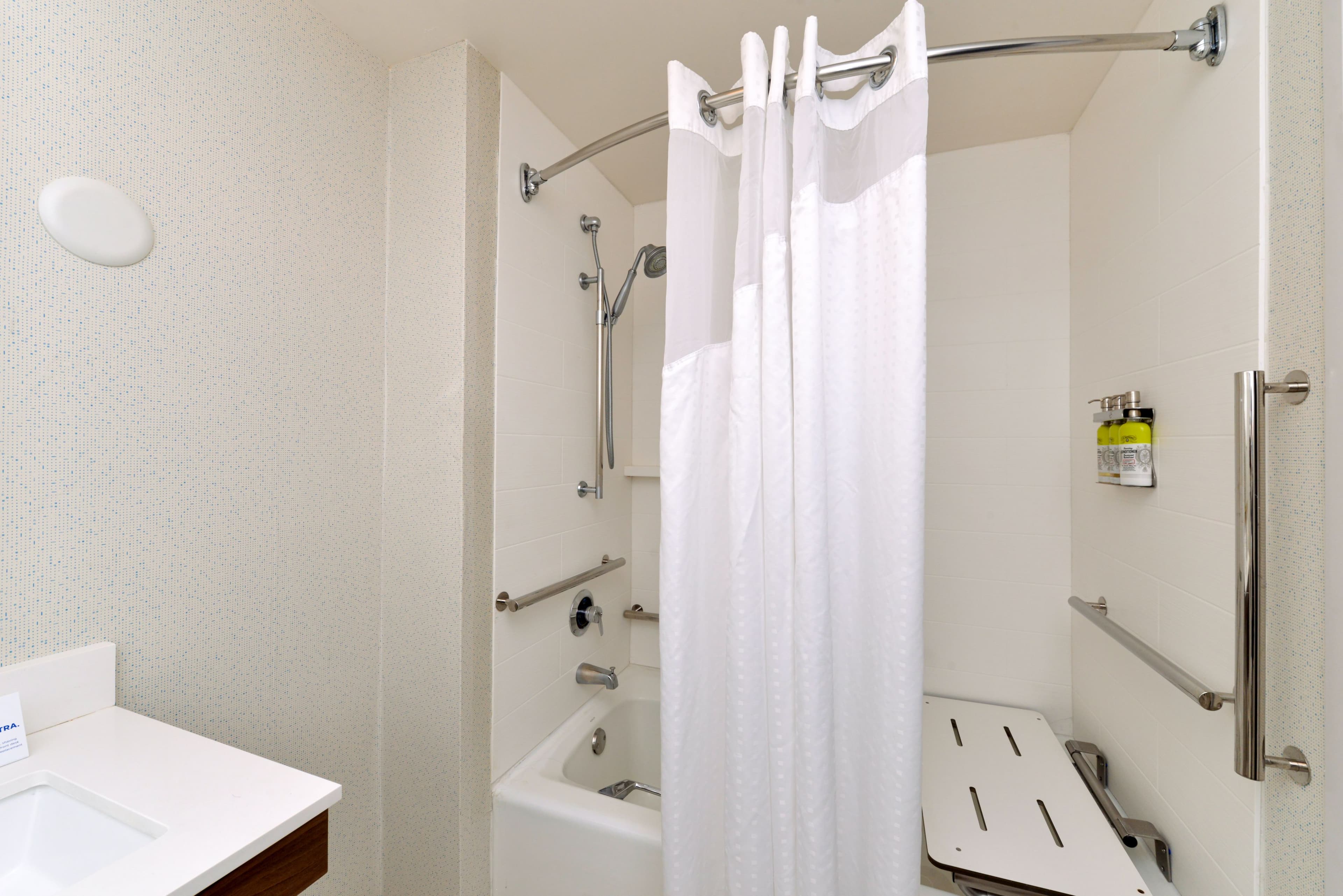 Holiday Inn Express Lodi — 17