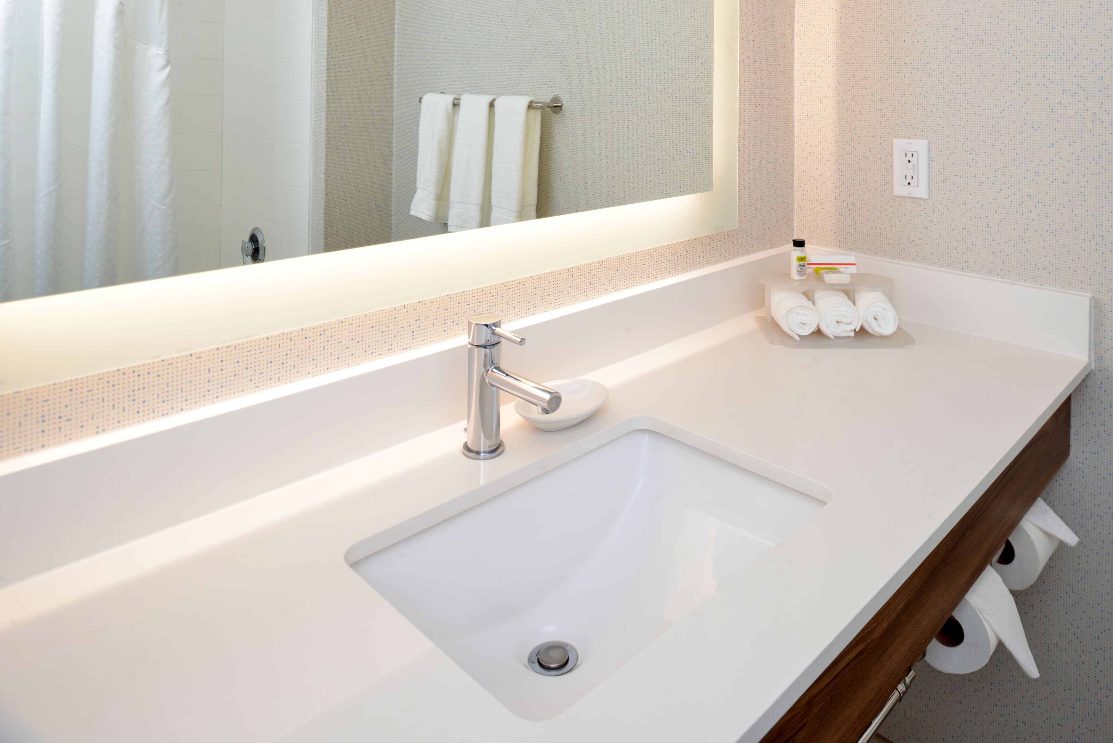 Holiday Inn Express Lodi — 9