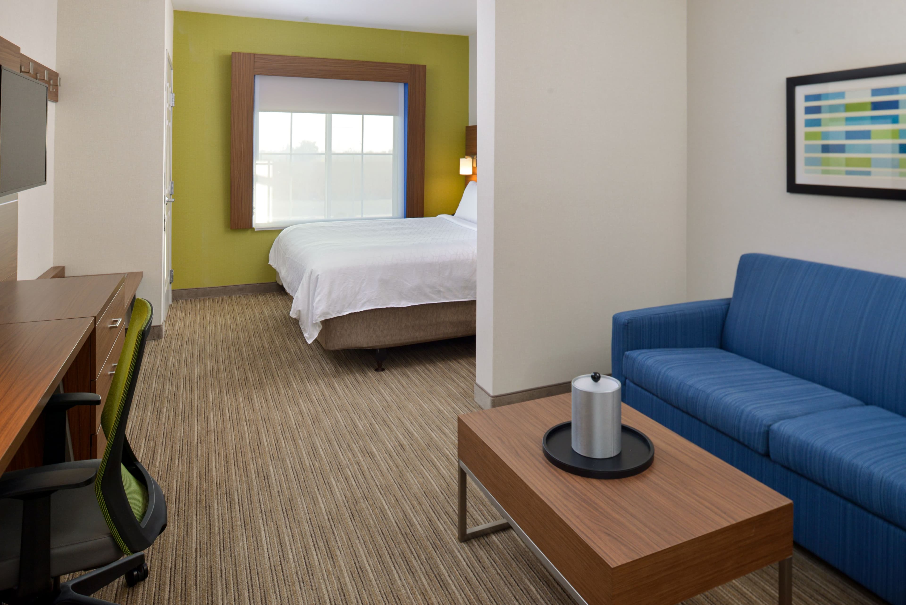 Holiday Inn Express Lodi - Image 4