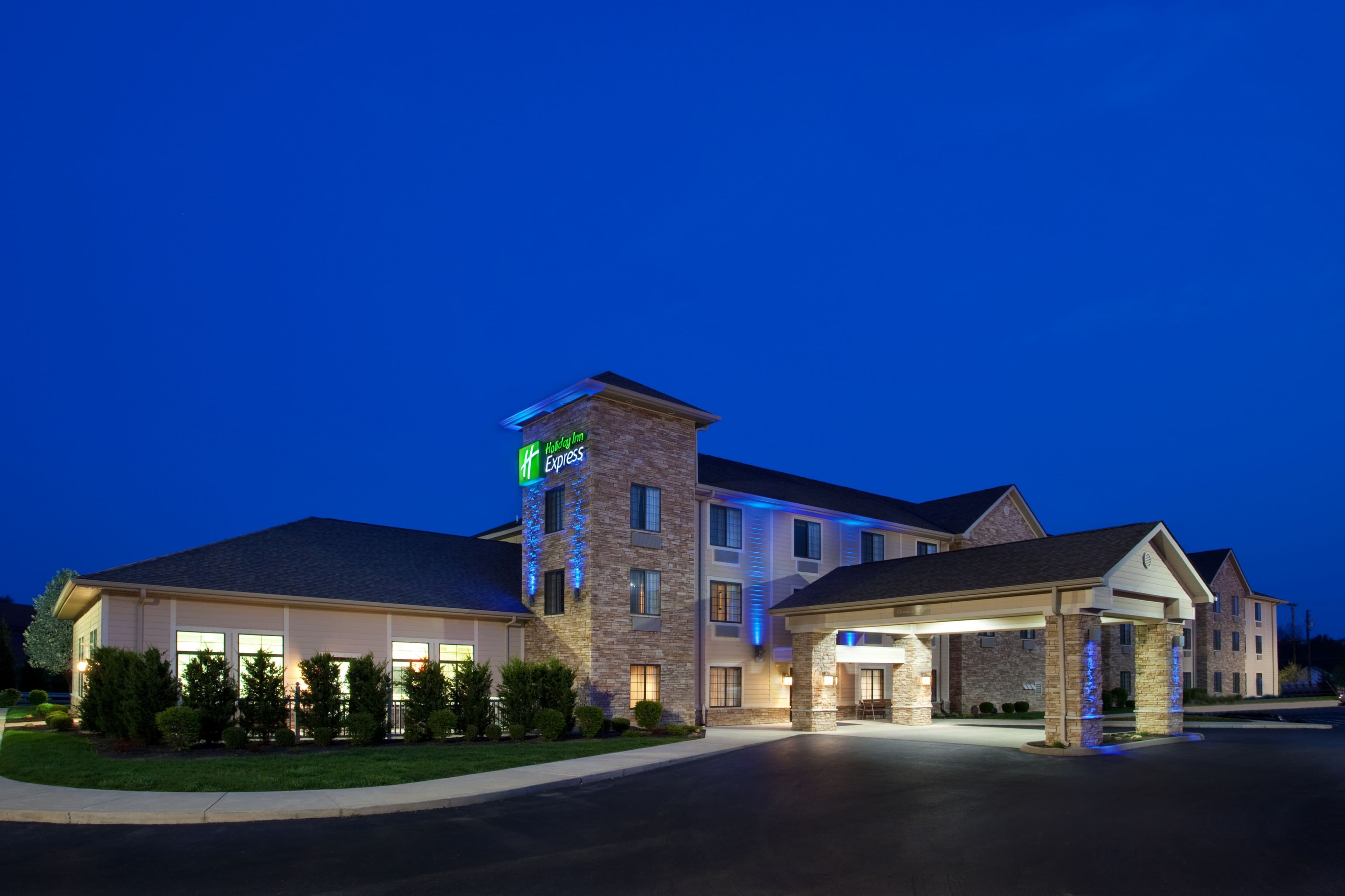 Holiday Inn Express Hocking Hills-Logan - Image 1