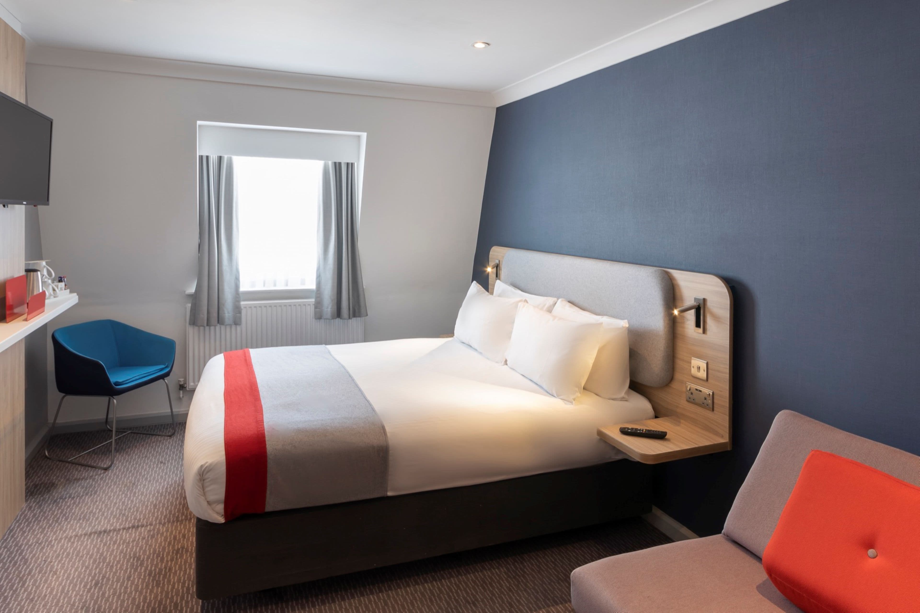 Holiday Inn Express London - Victoria — 10