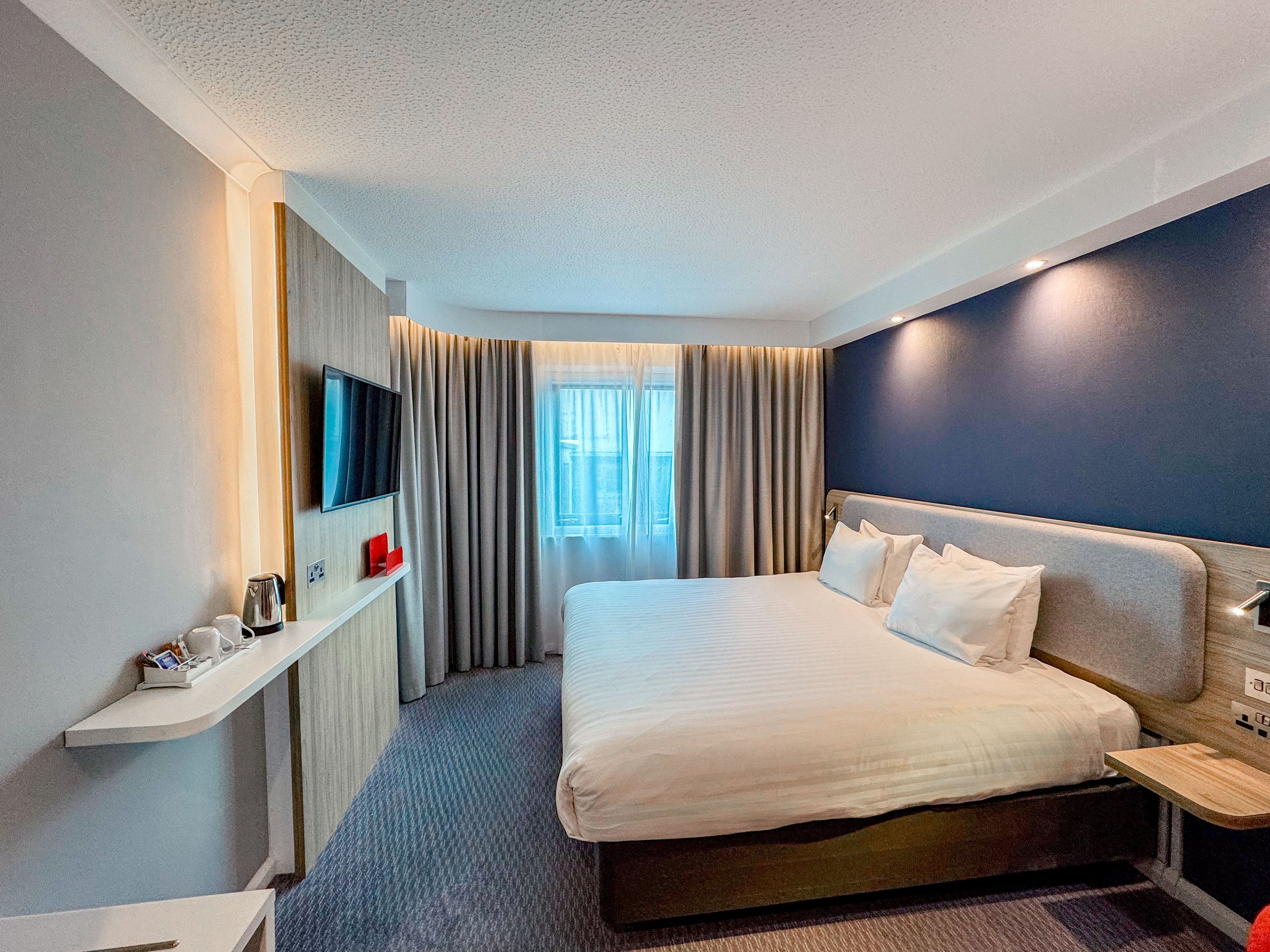 Holiday Inn Express London - Stratford — 2