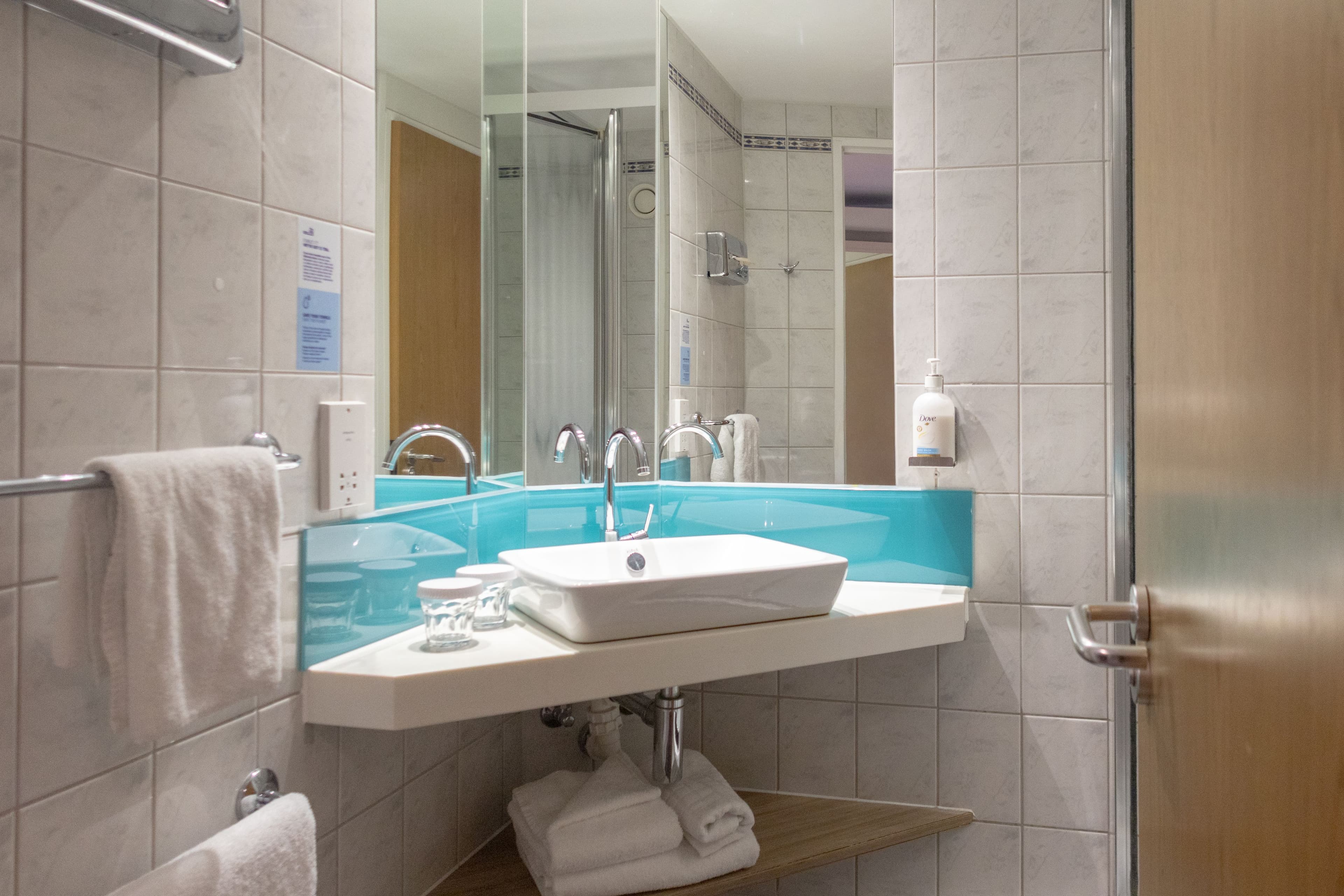 Holiday Inn Express London - Stratford — 8
