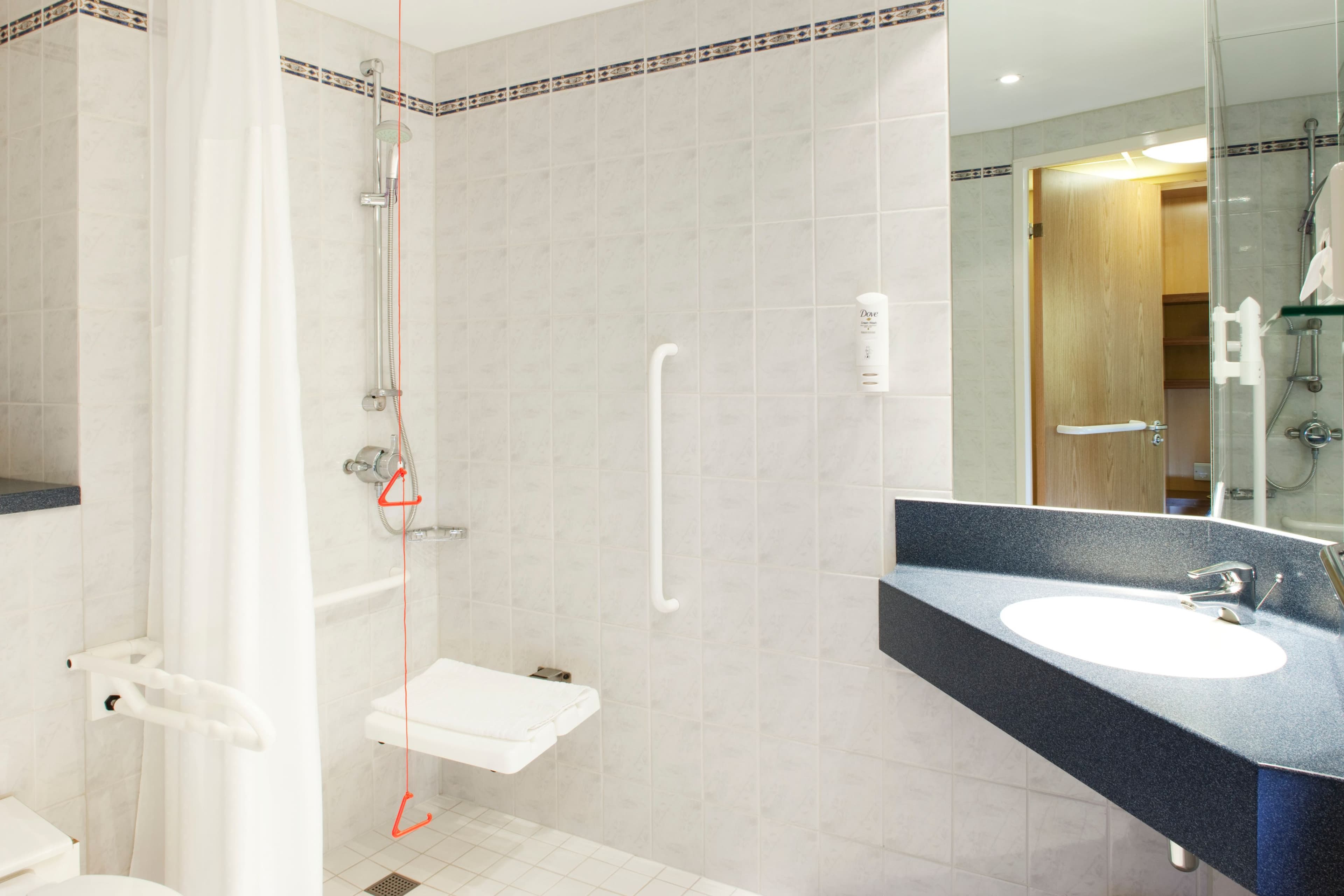 Holiday Inn Express London - Park Royal — 11