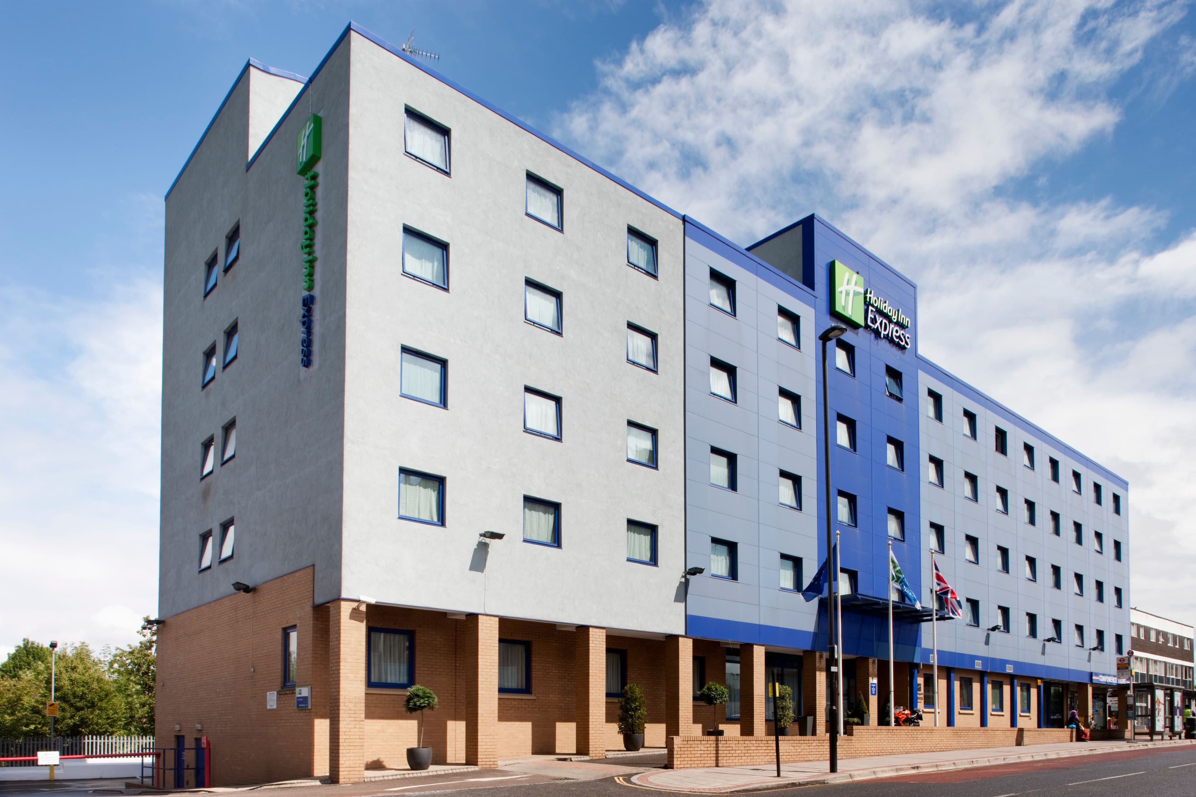 Holiday Inn Express London - Park Royal - Image 1