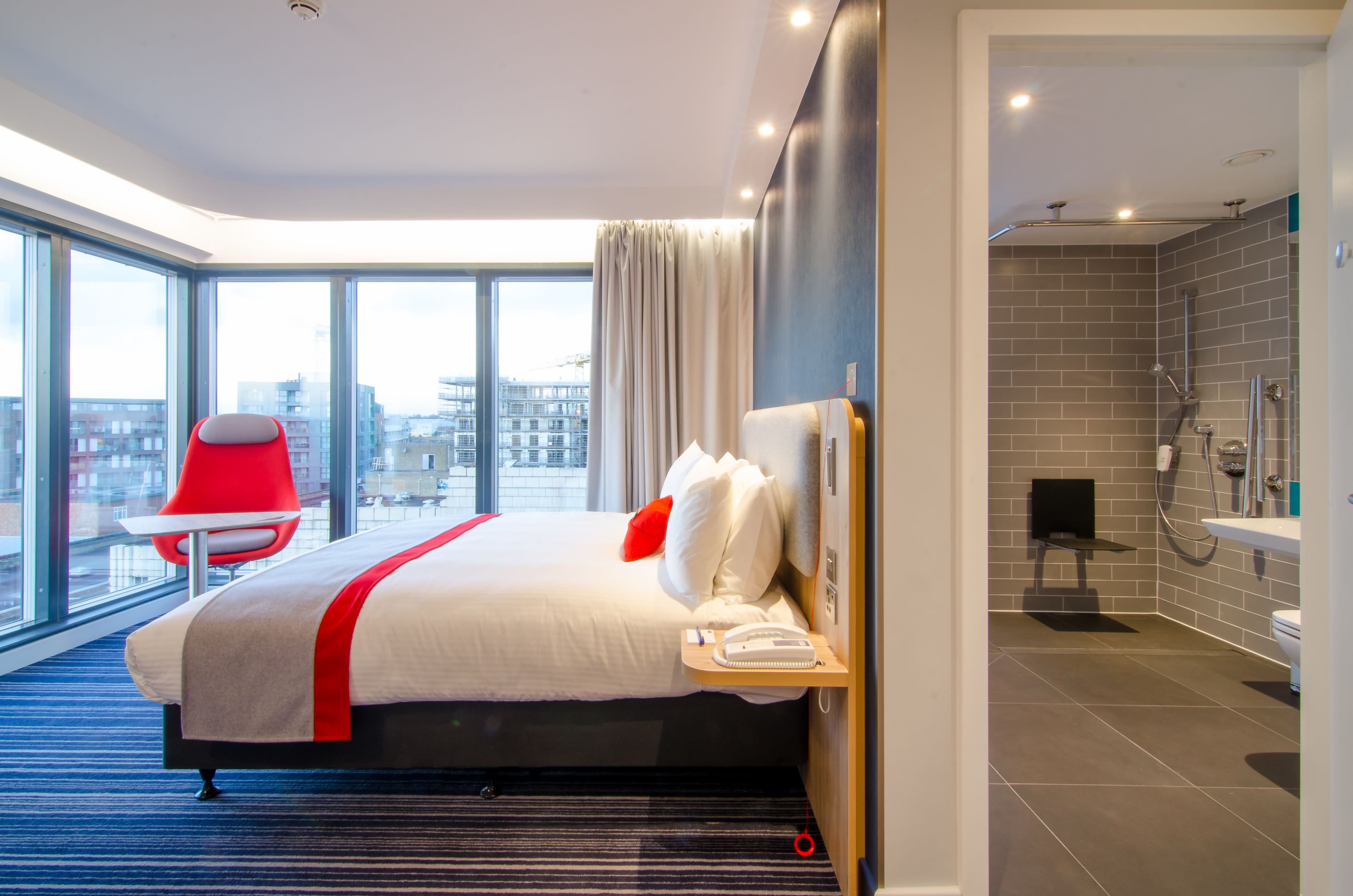 Holiday Inn Express London - Ealing — 15