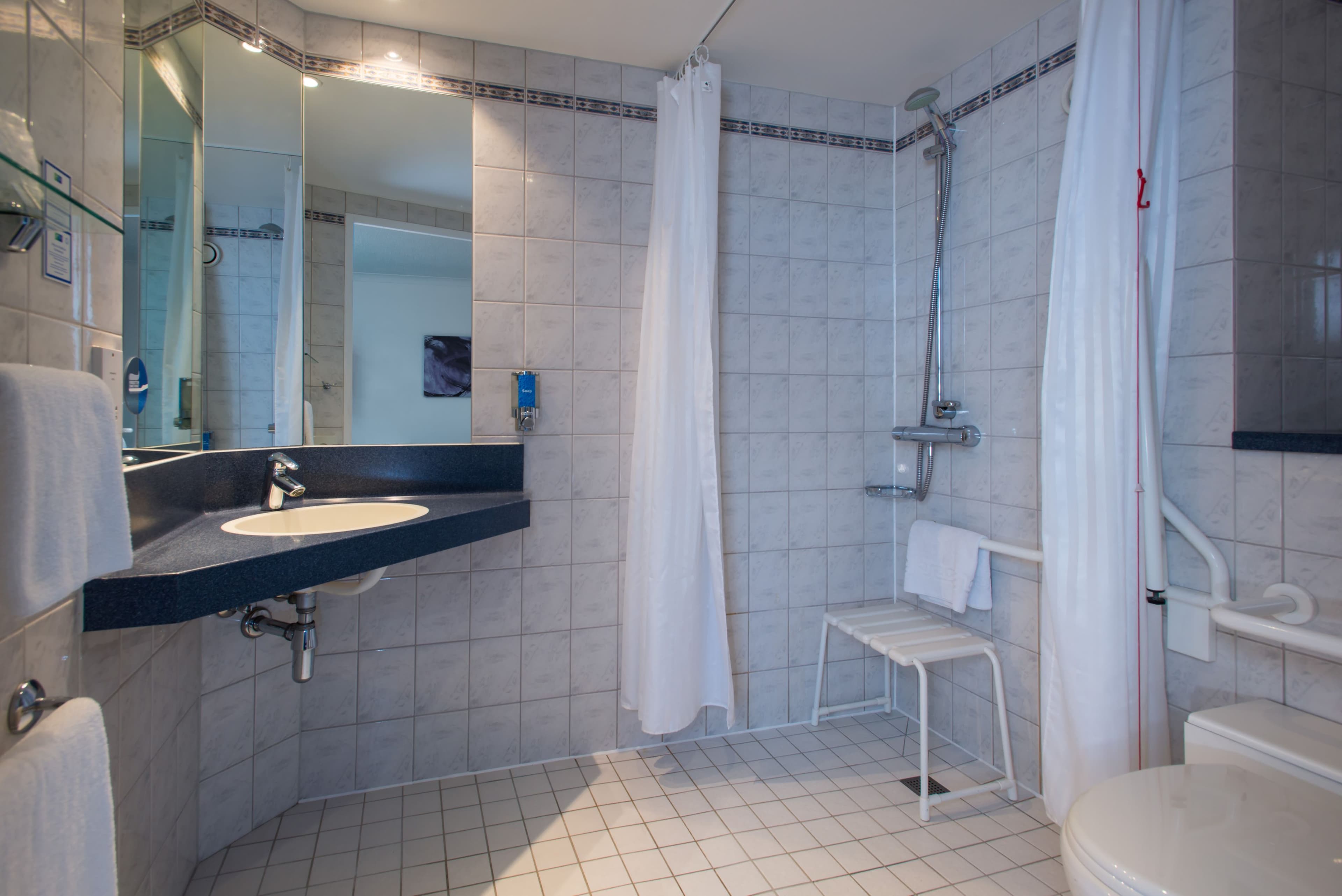 Holiday Inn Express London Chingford-Nth Circular — 16