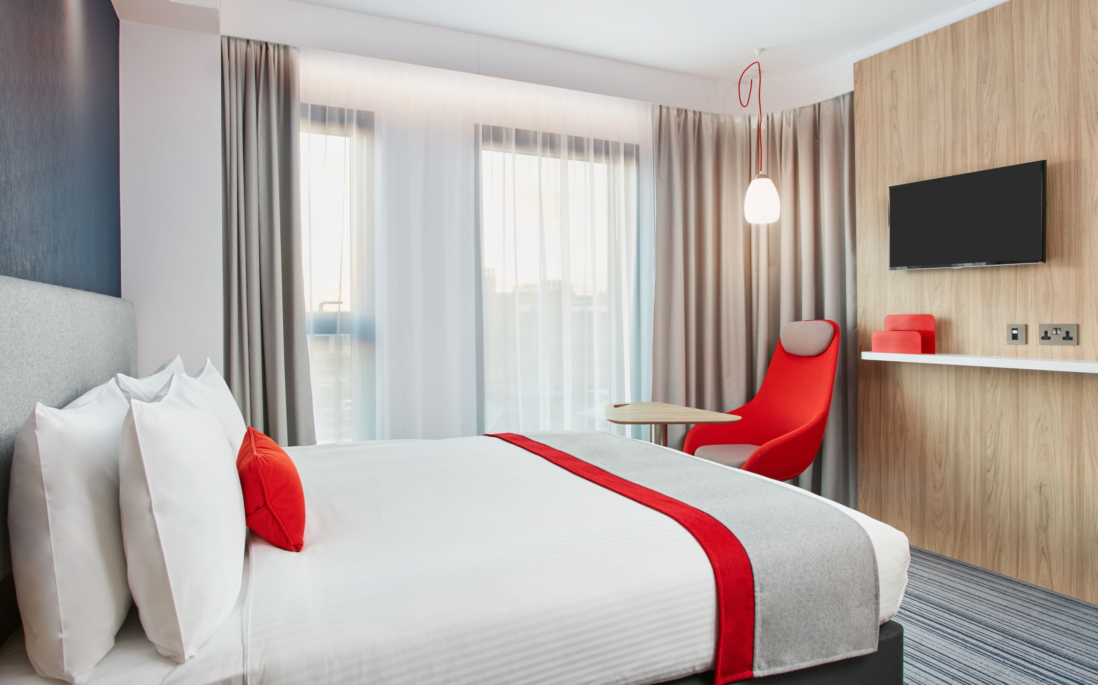 Holiday Inn Express London - Ealing — 10