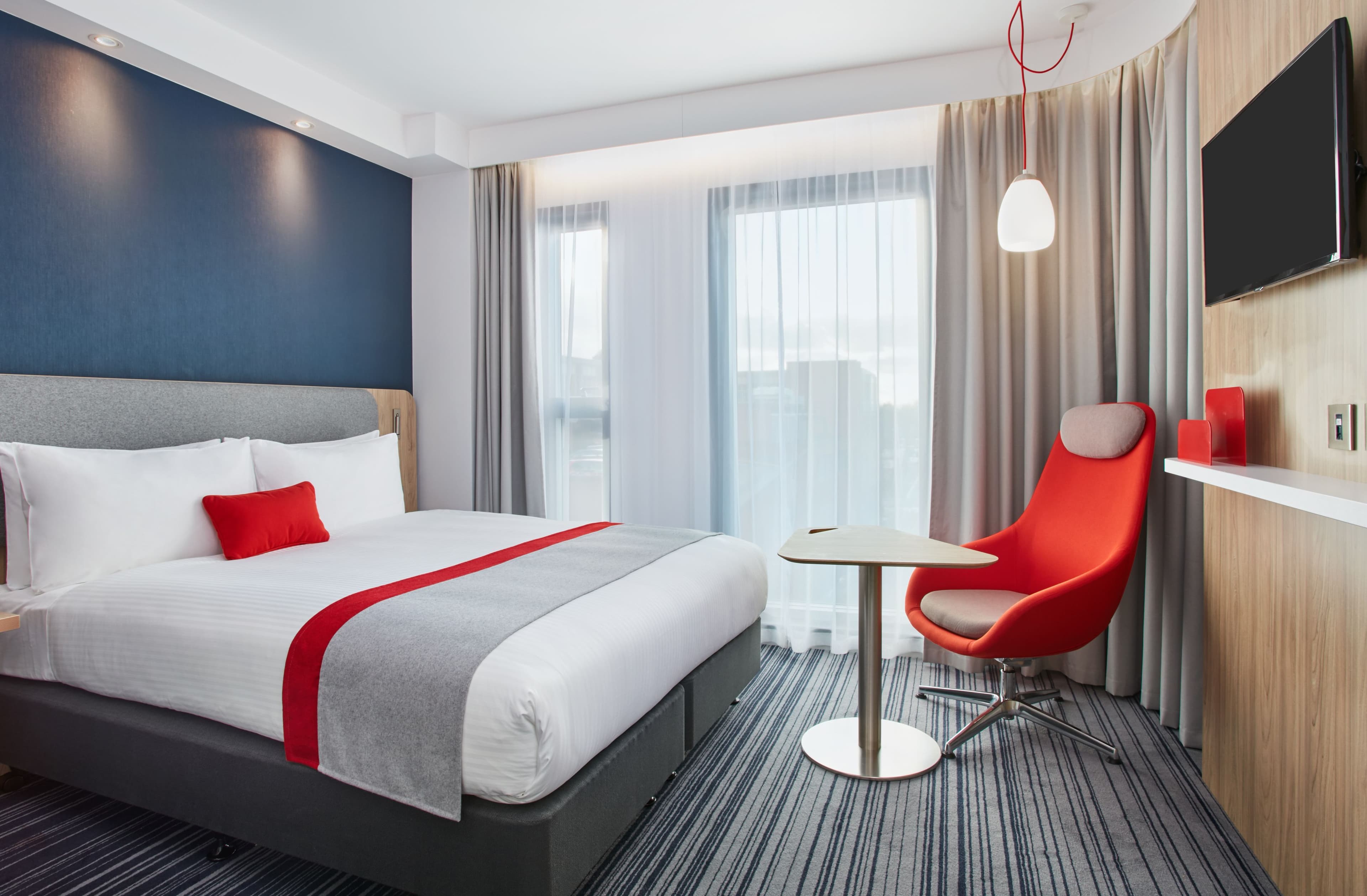 Holiday Inn Express London - Ealing - Image 4