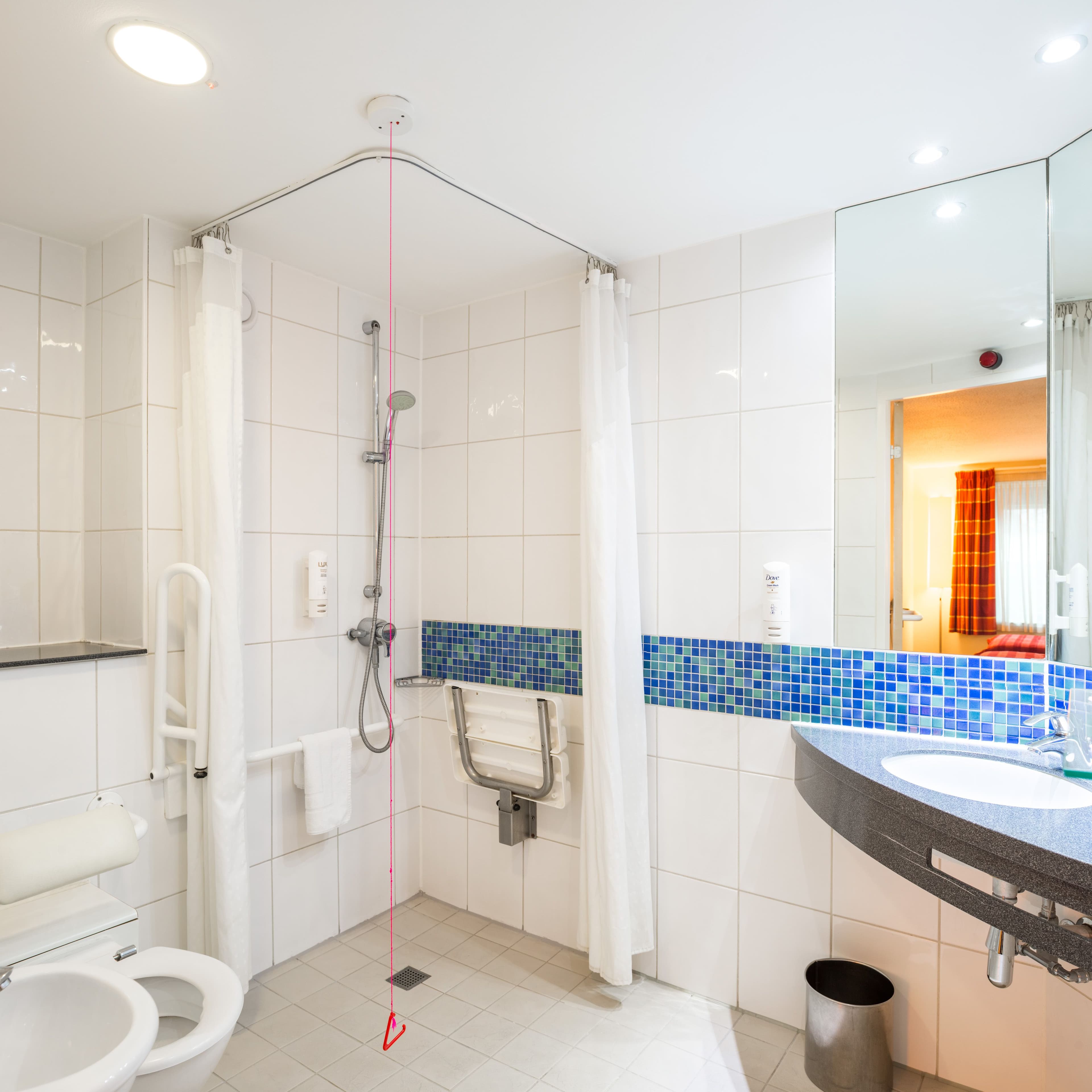 Holiday Inn Express London - Golders Green (A406) - Image 3