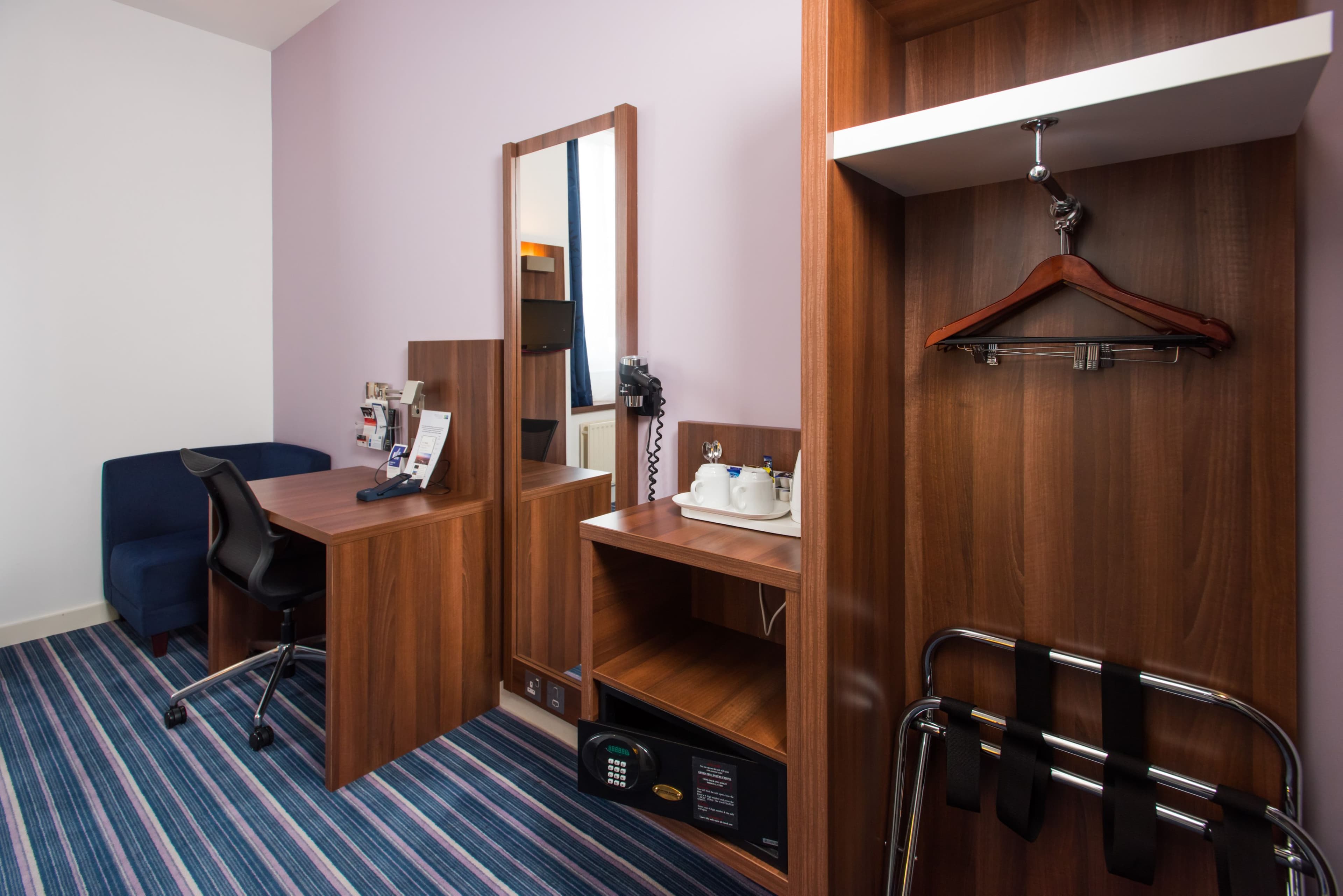 Holiday Inn Express London - Vauxhall Nine Elms — 16