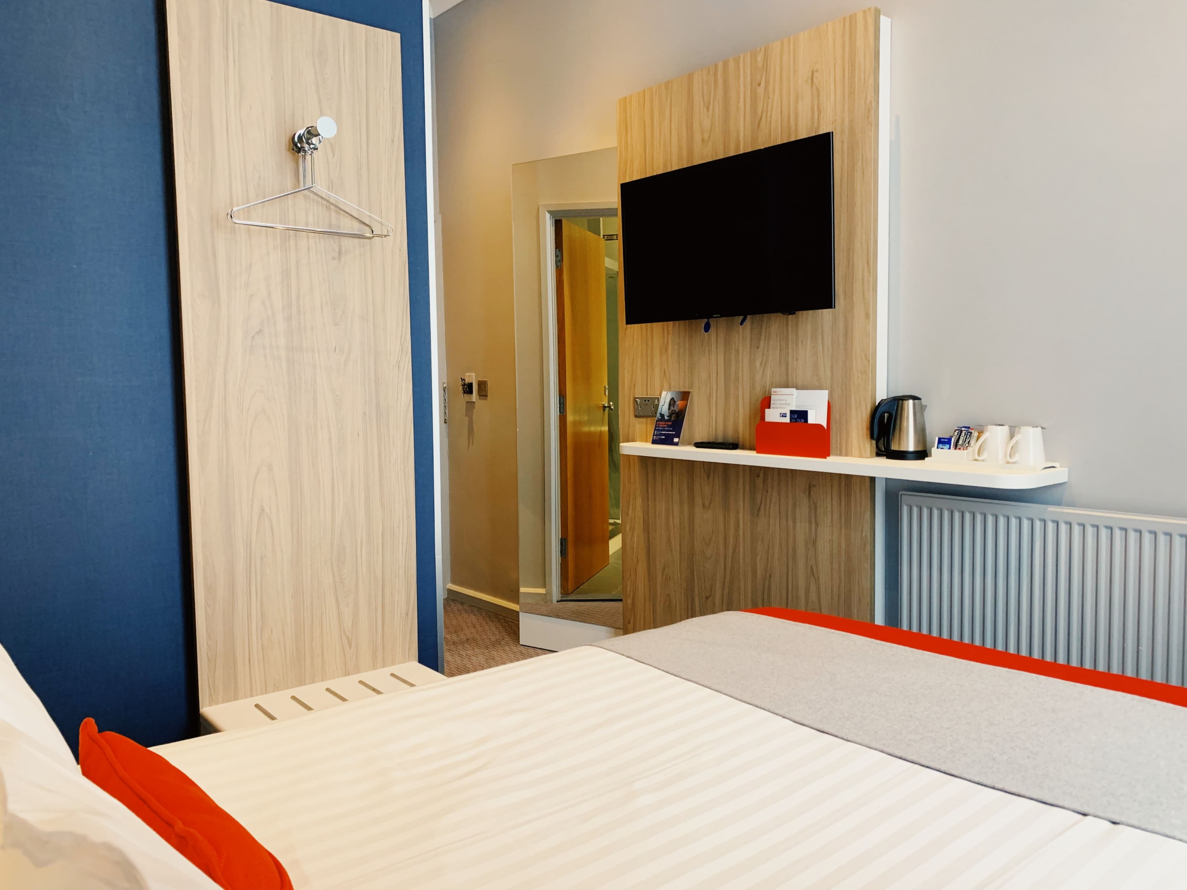 Holiday Inn Express London - Victoria — 12