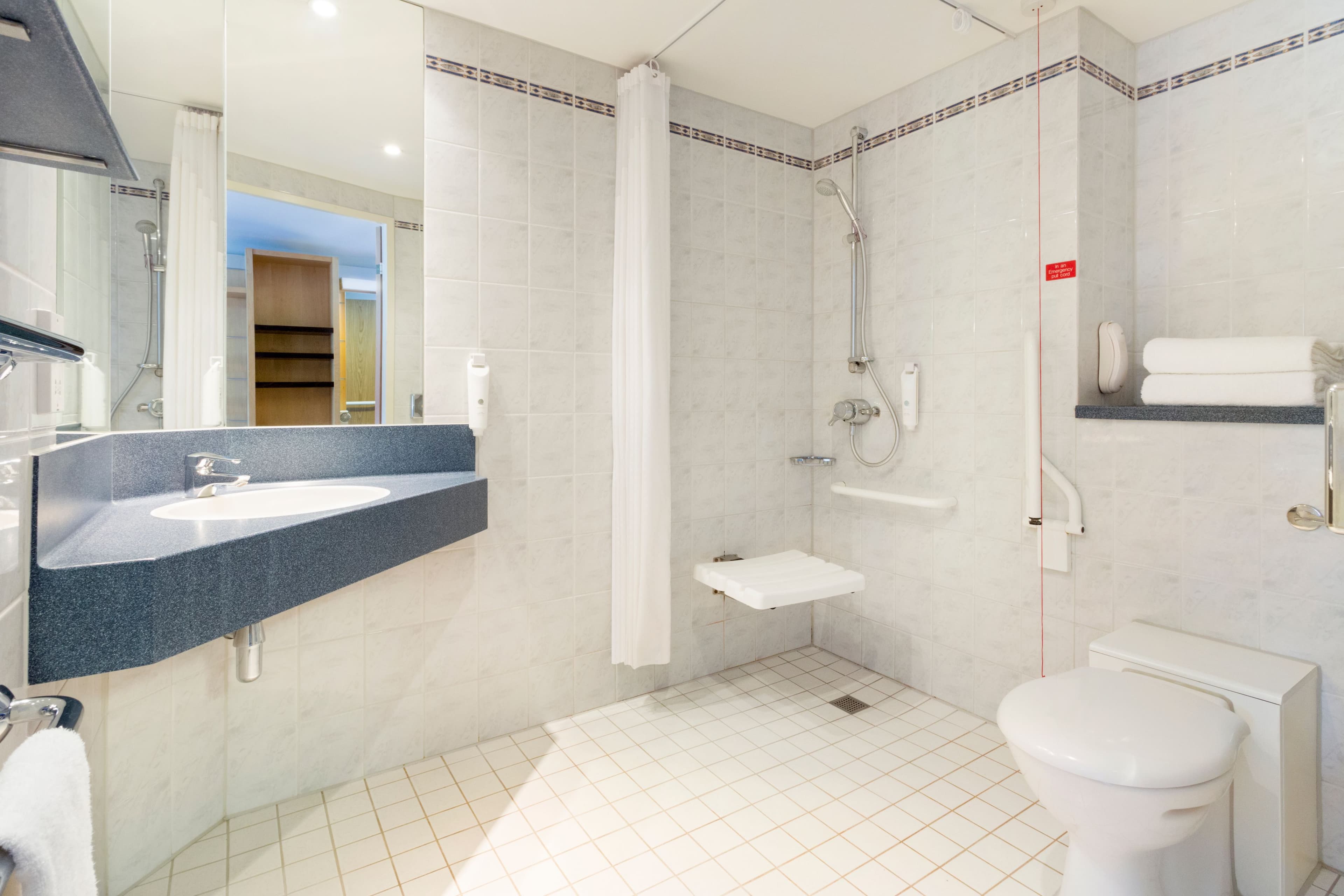 Holiday Inn Express London - Park Royal — 15