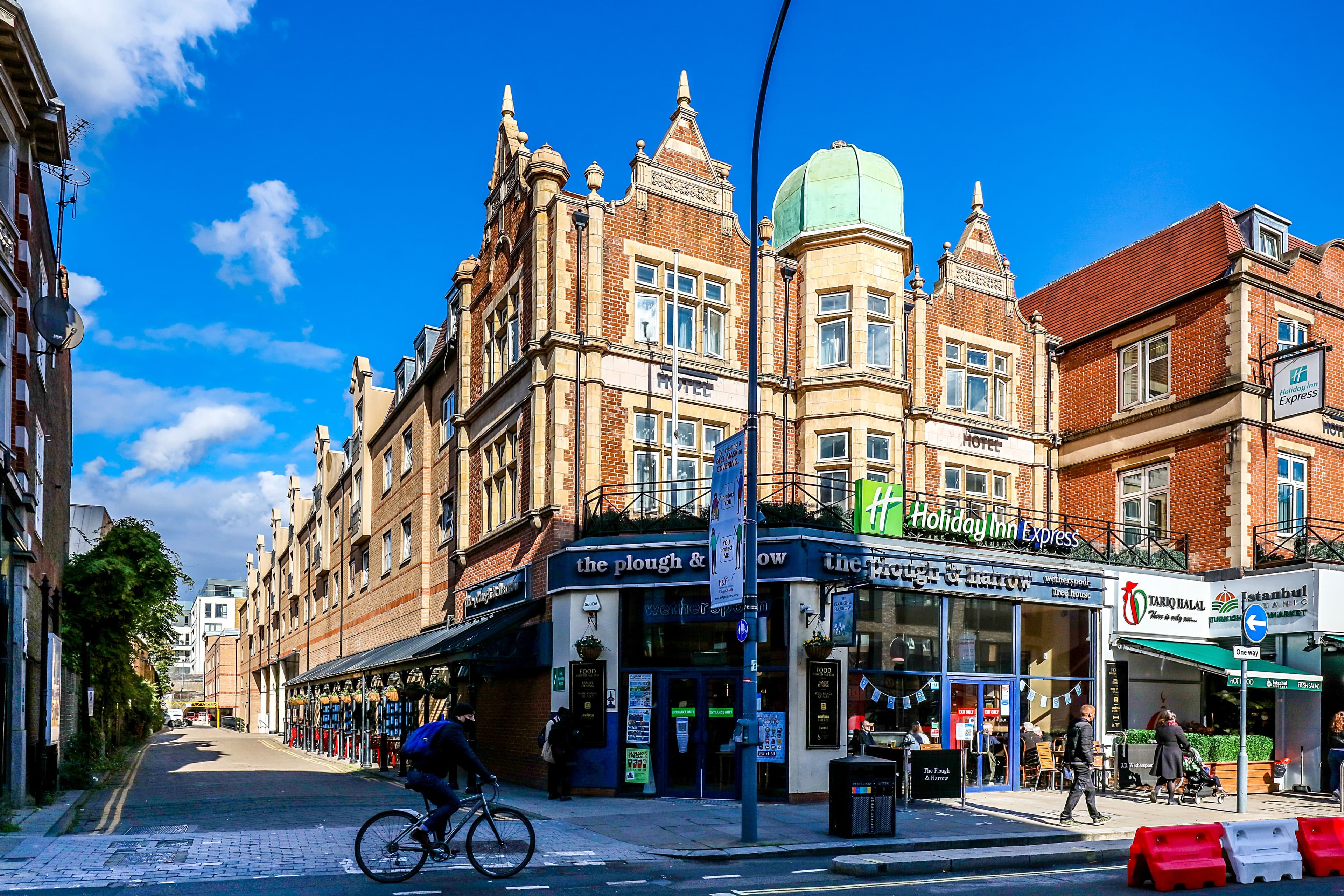 Holiday Inn Express London - Hammersmith - Image 1