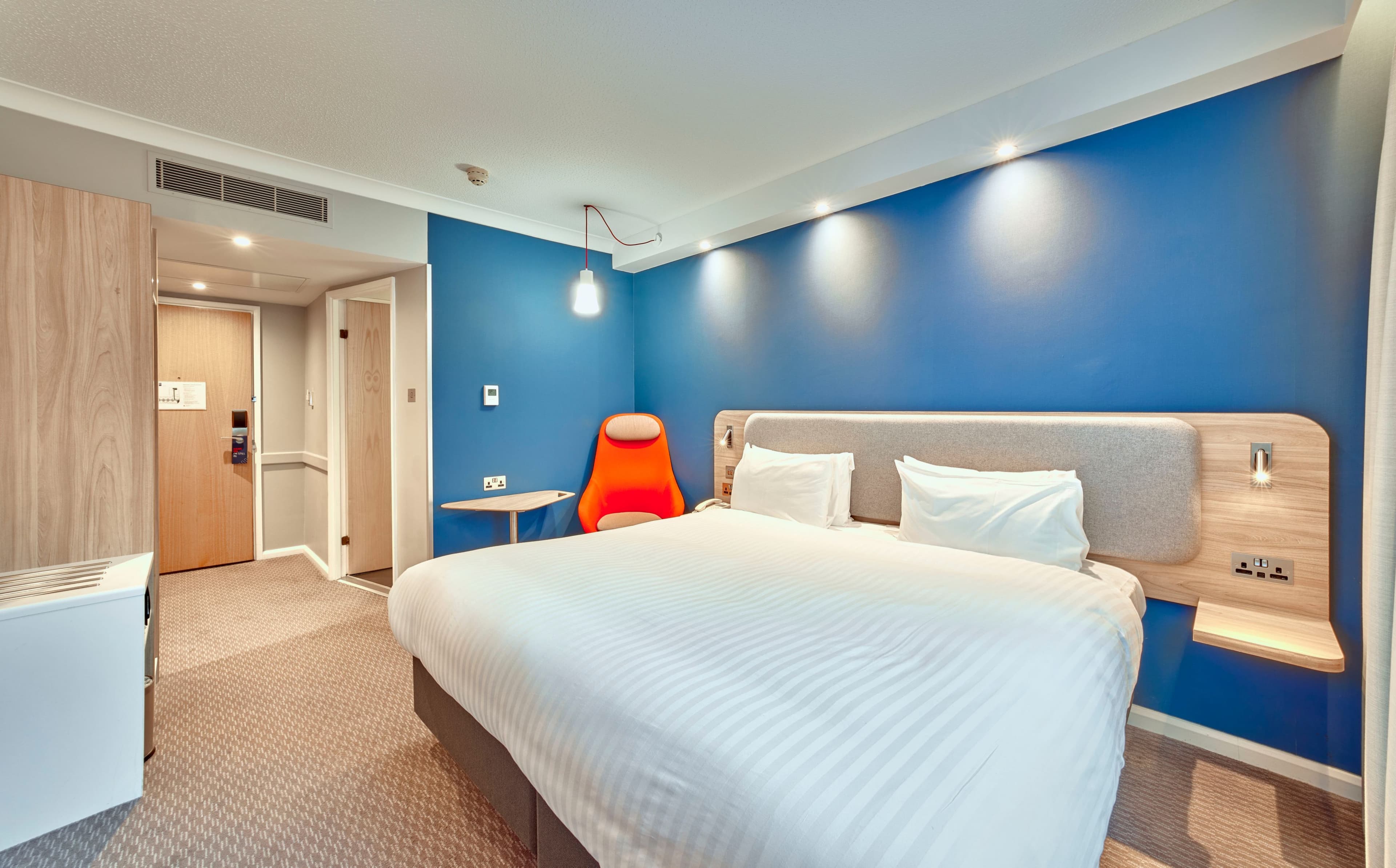 Holiday Inn Express London - Stratford — 10