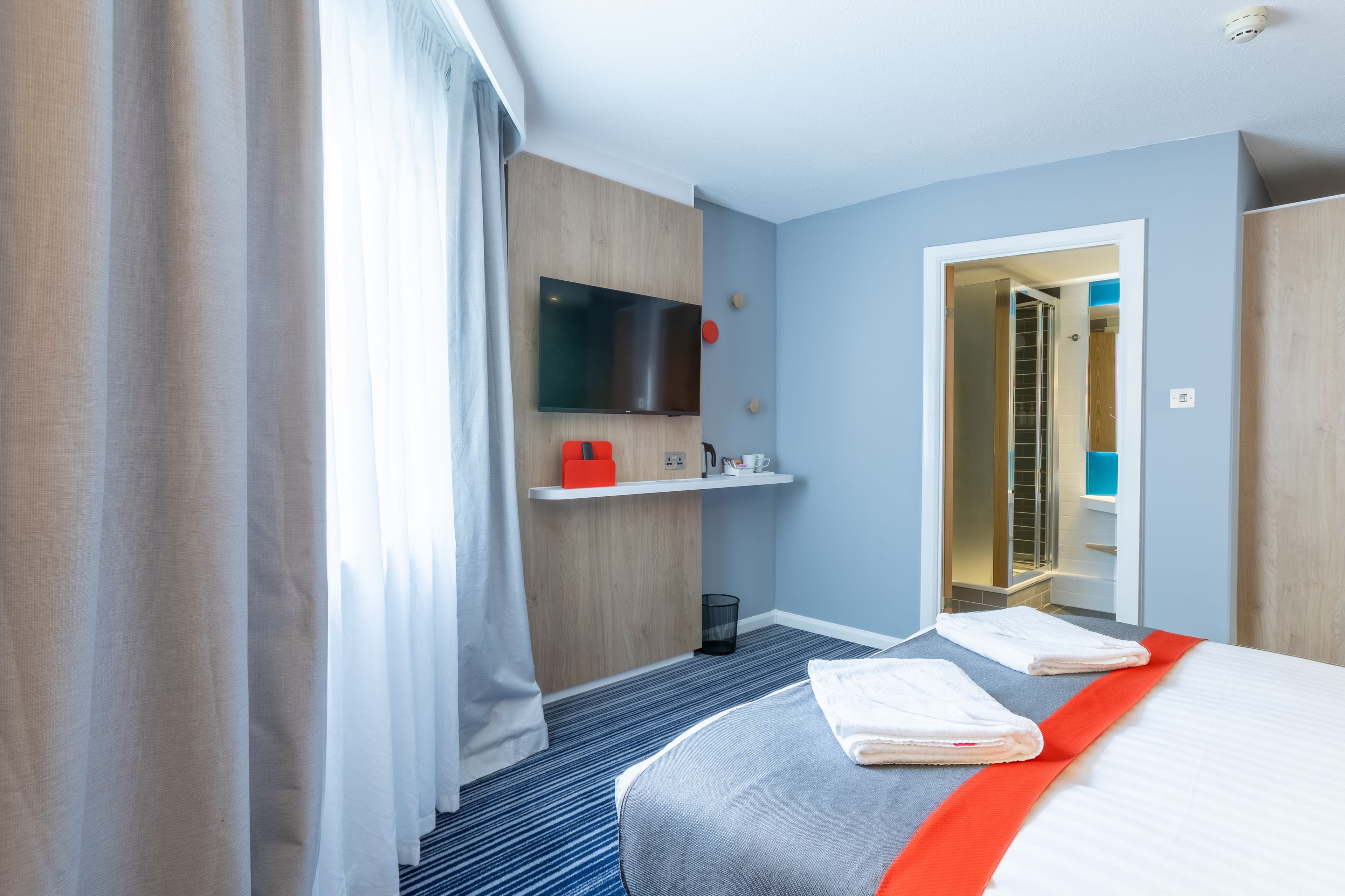 Holiday Inn Express London - Croydon - Image 2