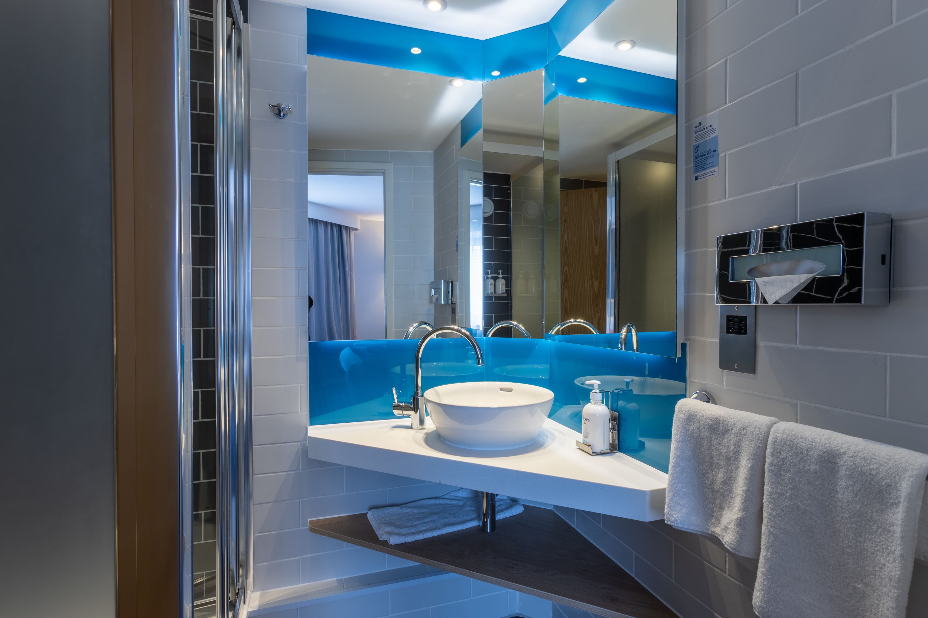 Holiday Inn Express London - Croydon - Image 5