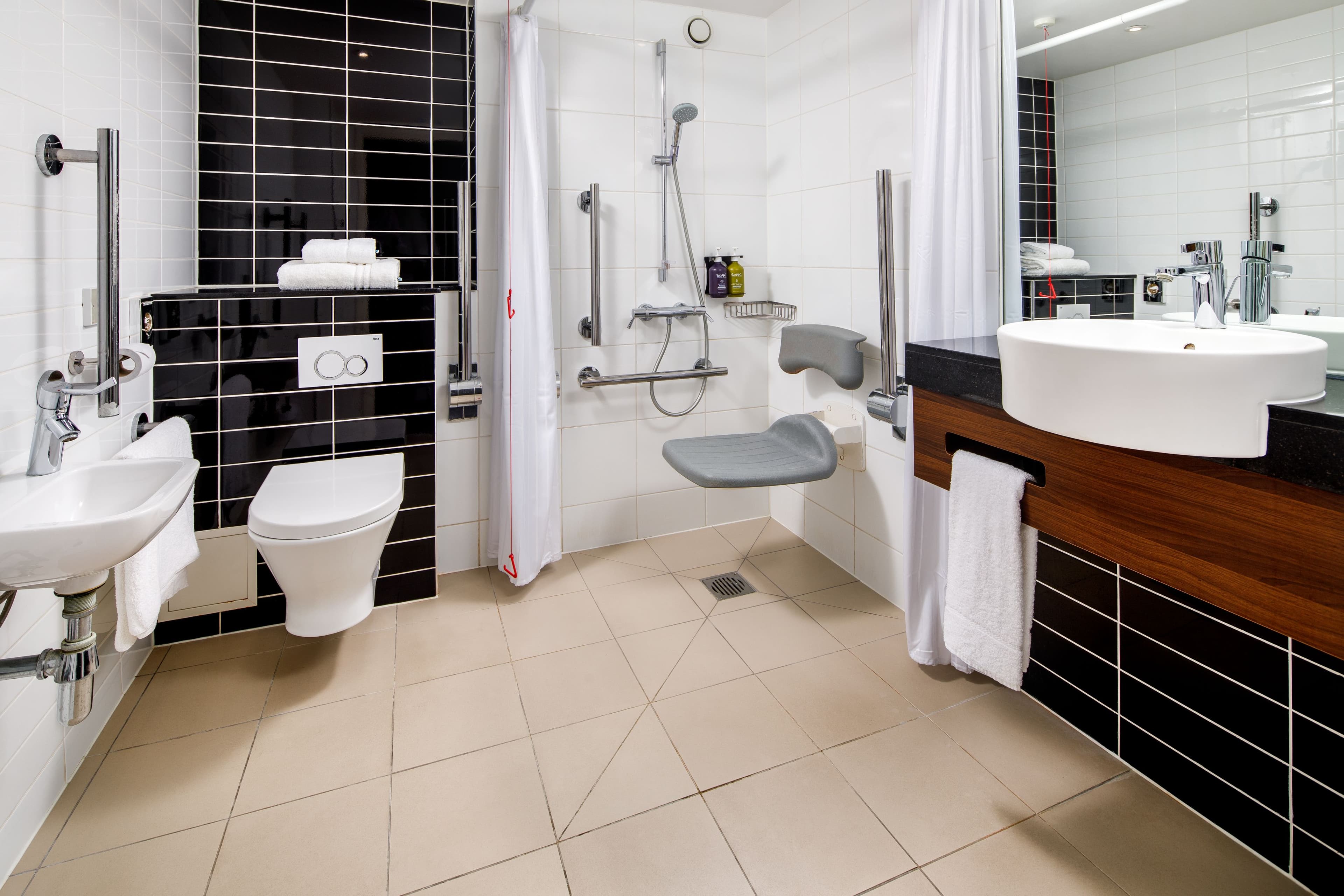 Holiday Inn Express London - ExCeL — 26