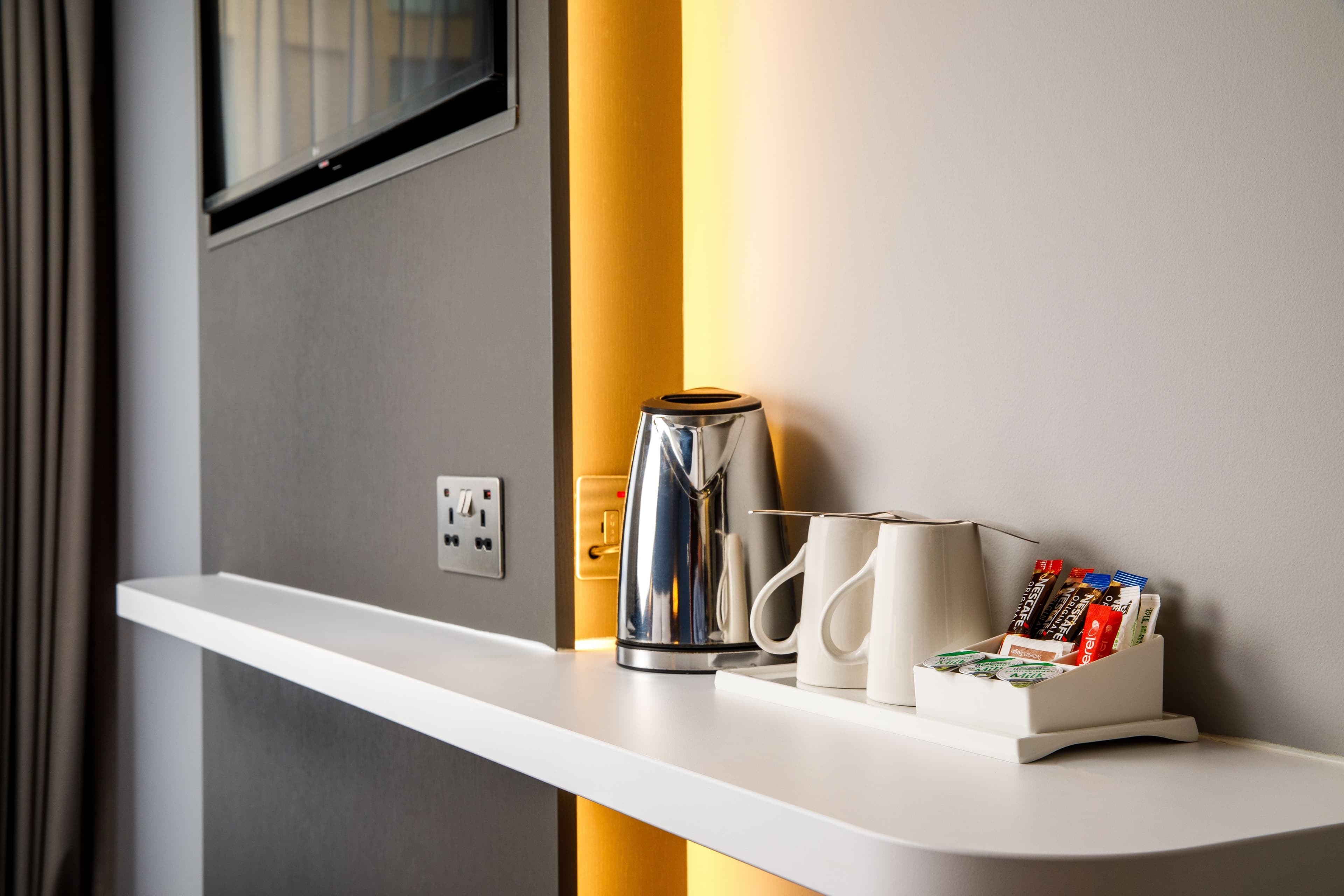 Standard Room with Free Hot Breakfast - Image 7