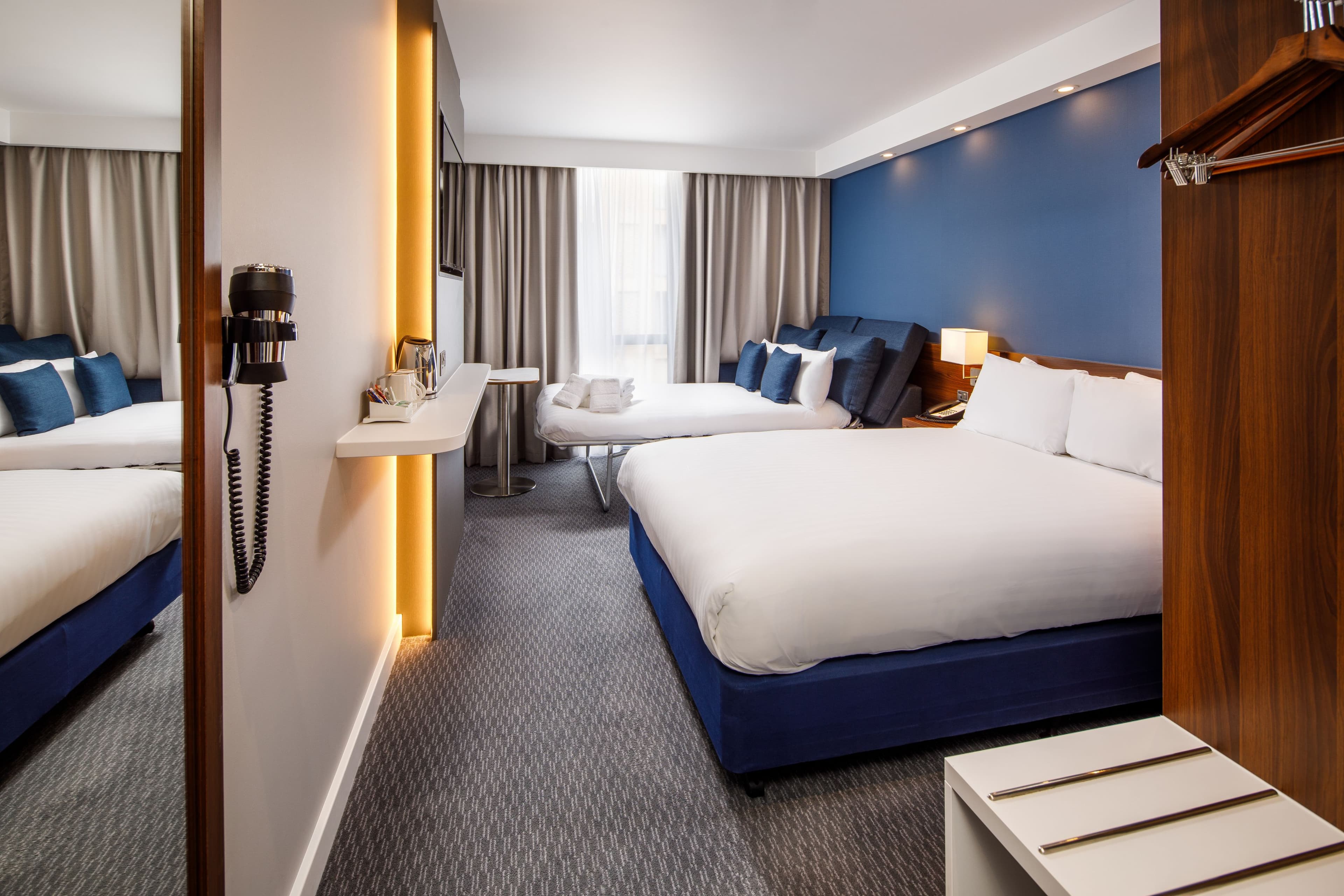 Holiday Inn Express London - ExCeL — 14