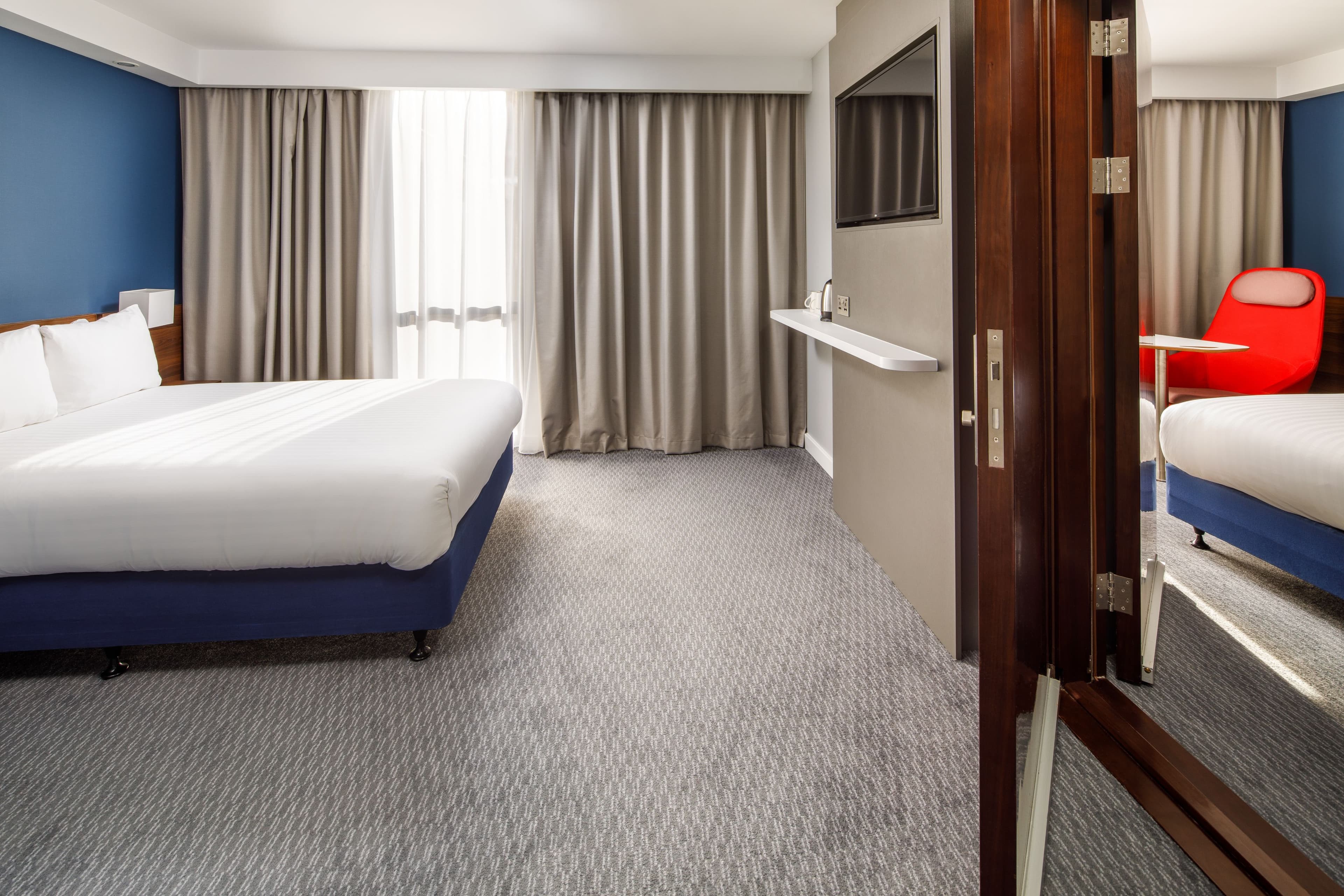 Holiday Inn Express London - ExCeL — 25