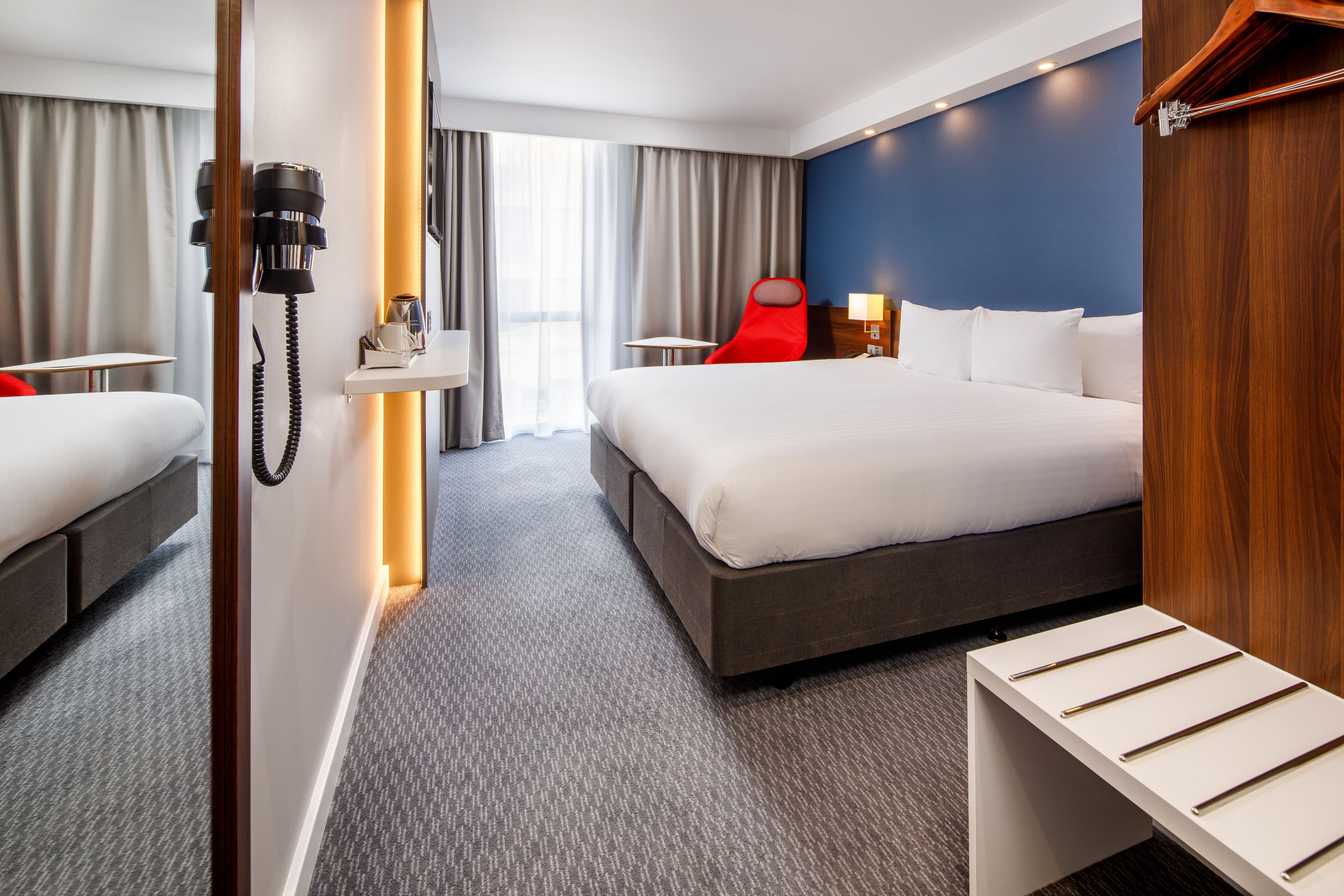Holiday Inn Express London - ExCeL - Image 3