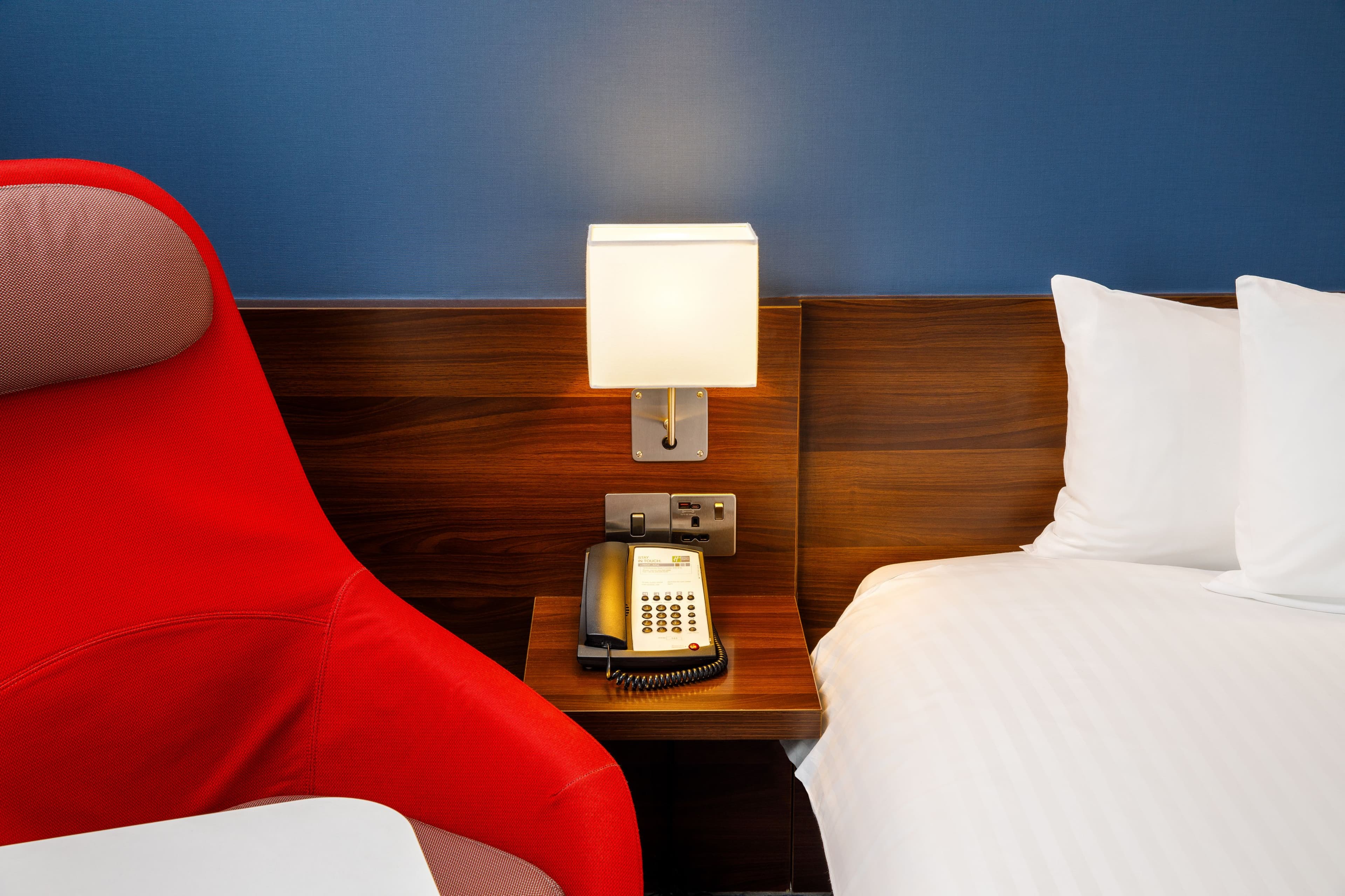 Standard Room with Free Hot Breakfast - Image 5