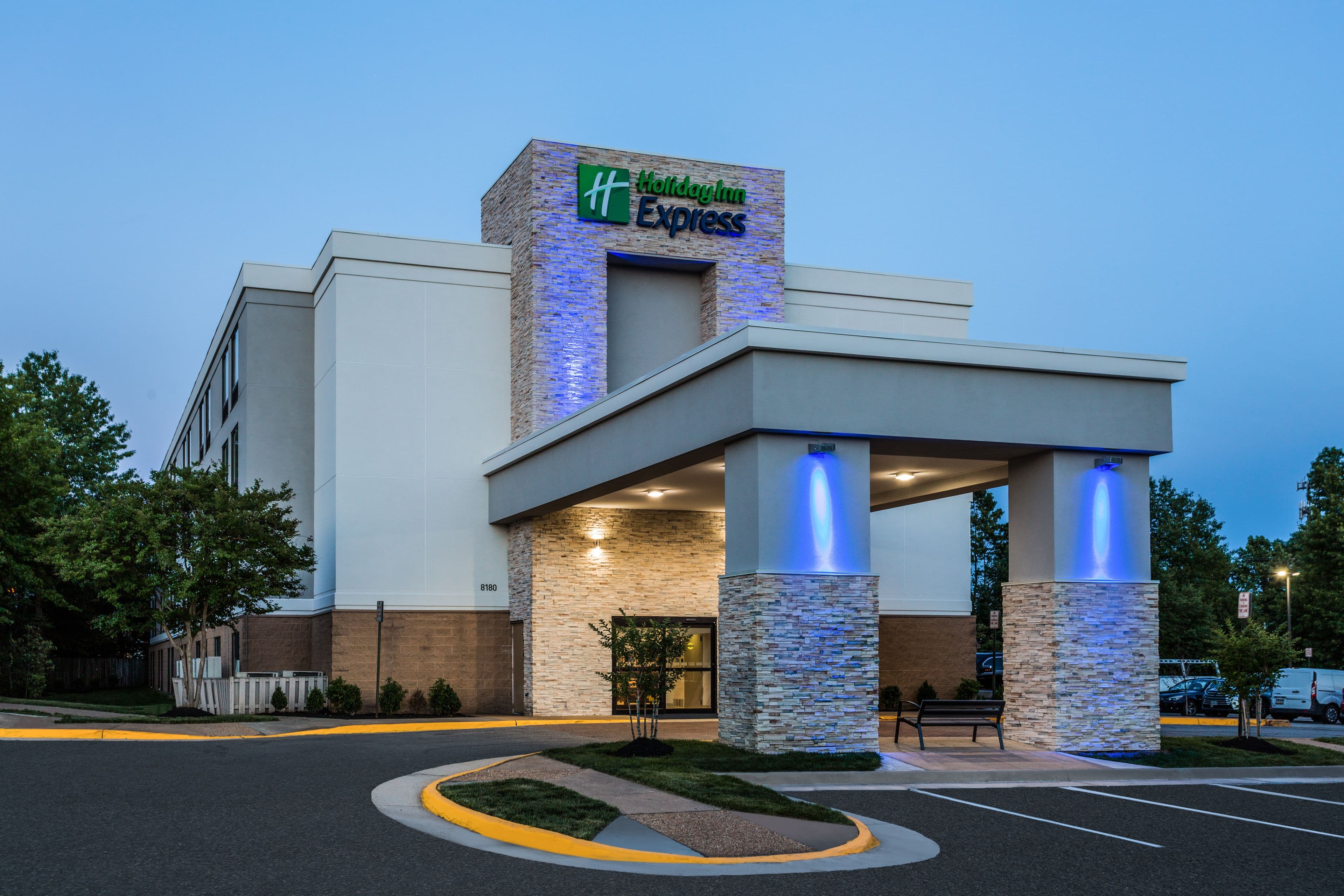 Holiday Inn Express Lorton - Image 1