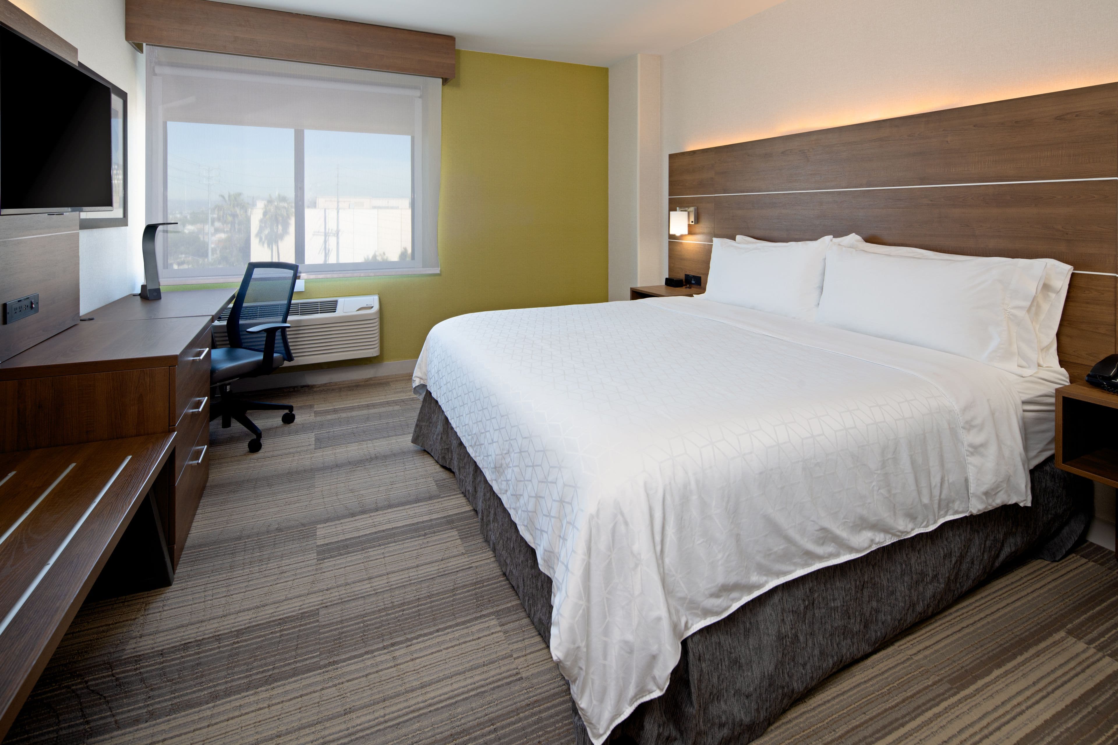 Holiday Inn Express Los Angeles - LAX Airport — 8