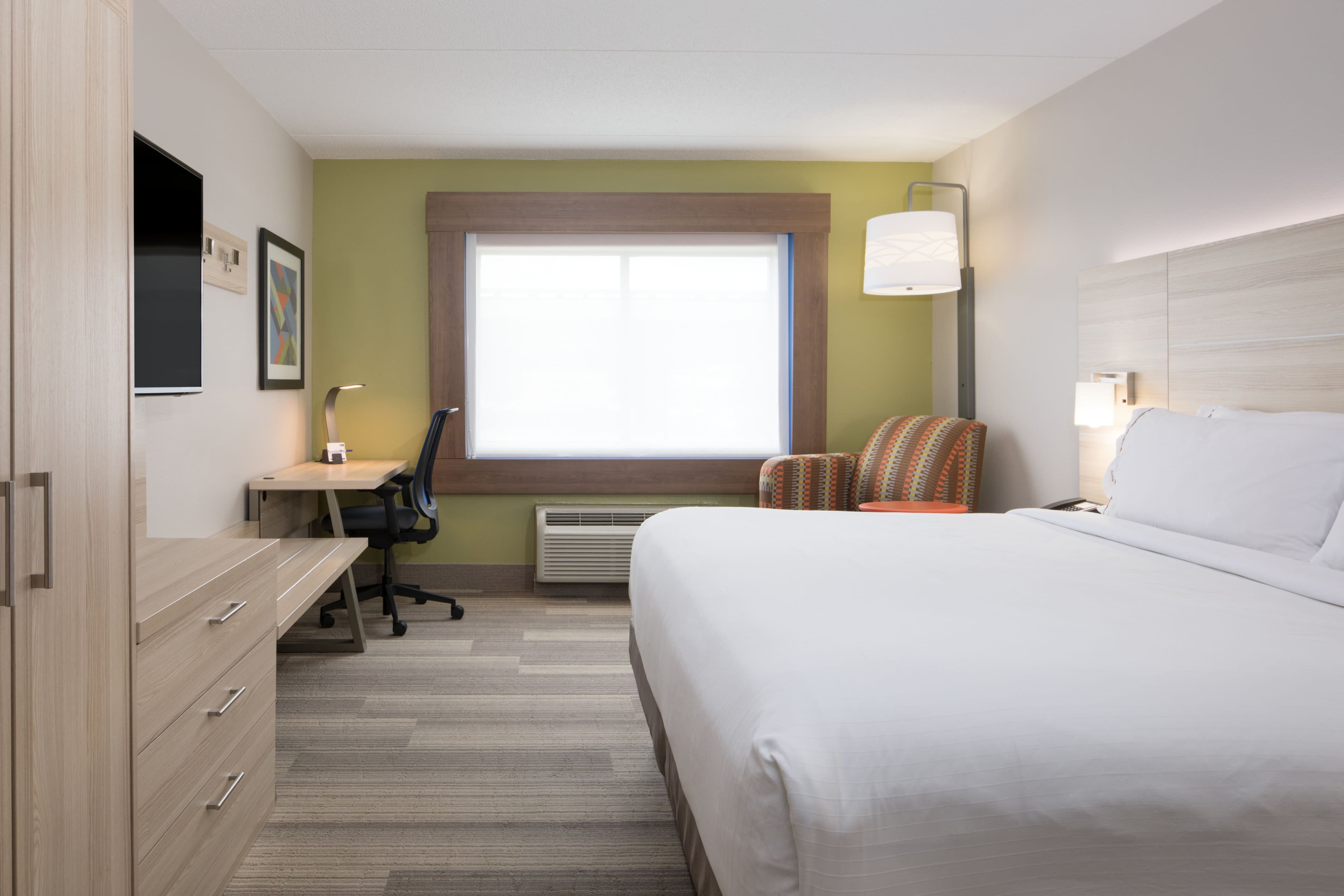 Holiday Inn Express Louisville Northeast - Image 3